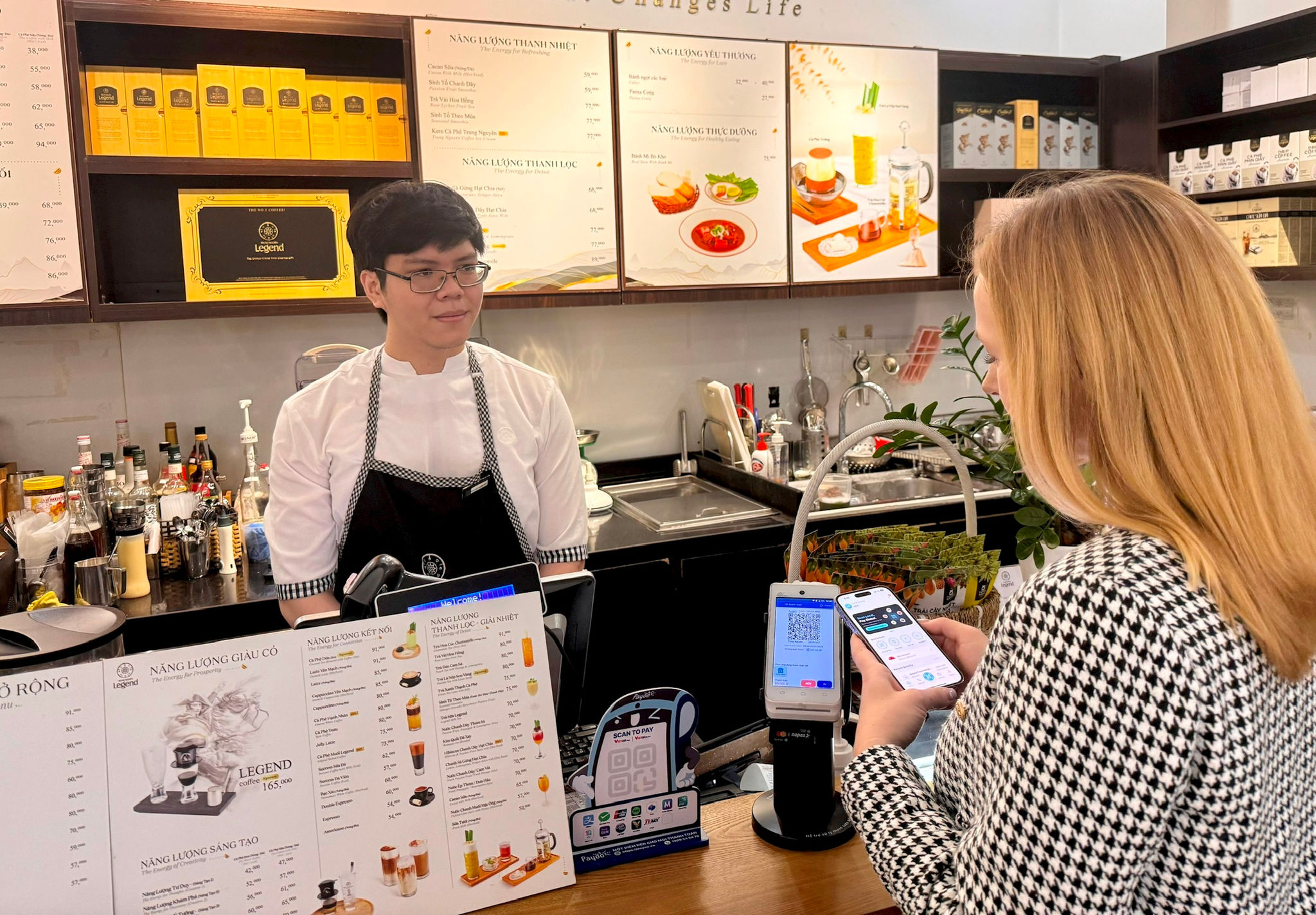 Thanh toán QR xuyên biên giới: Từ kết nối hạ tầng đến kết nối kinh tế