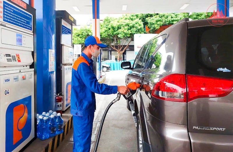 Giá xăng dầu leo thang gây sức ép cho tăng trưởng