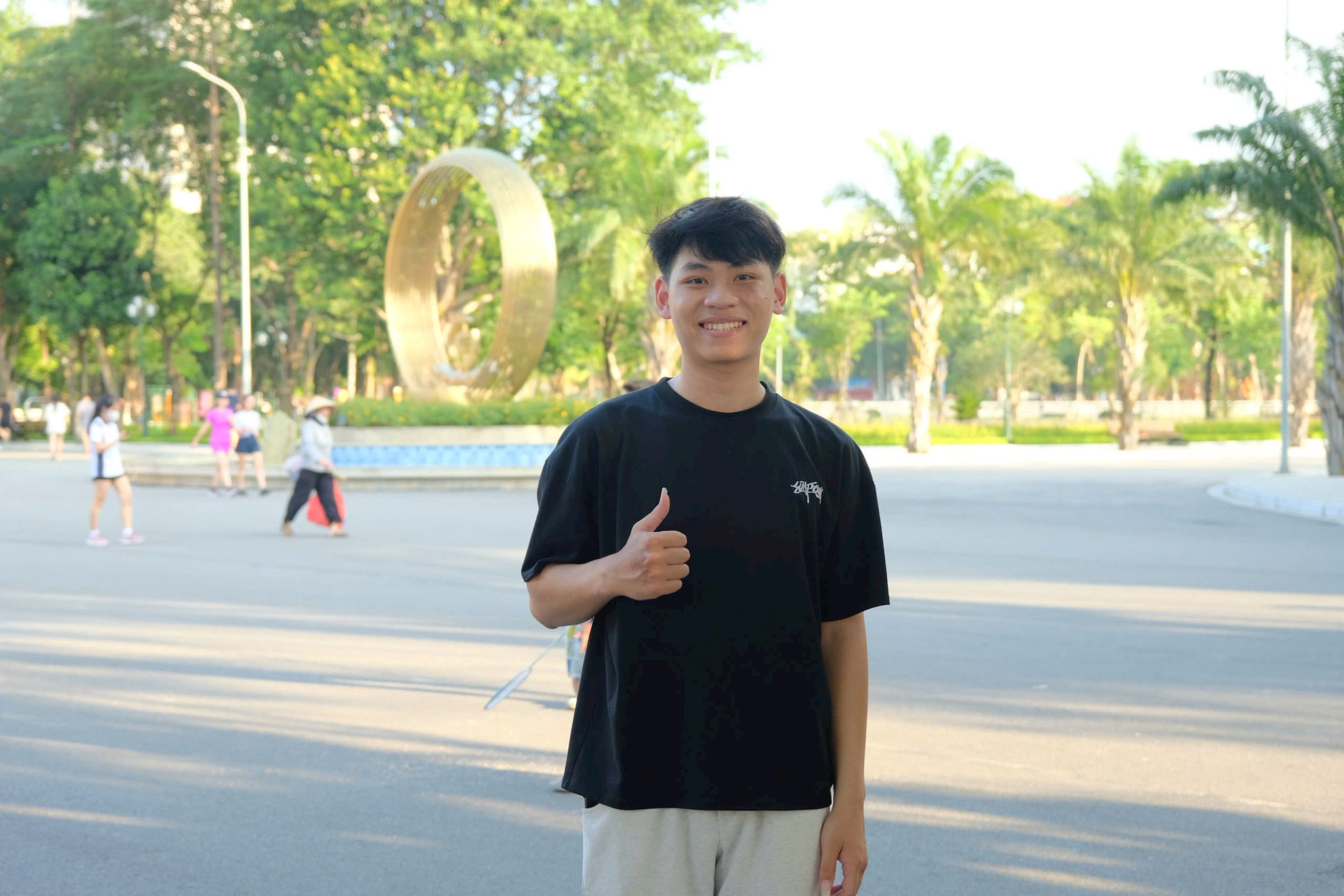 Bạn trẻ Nguyễn Trung hy vọng tuyến bố đi bộ sắp tới sẽ có nhiều không gian sinh hoạt văn hoá đa dạng - Ảnh PV