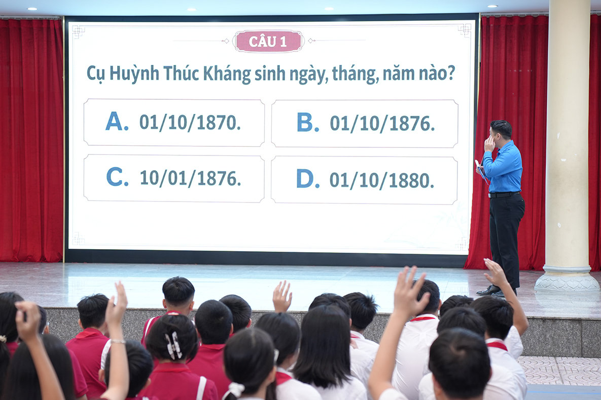 huynh-thuc-khang-1-.jpg