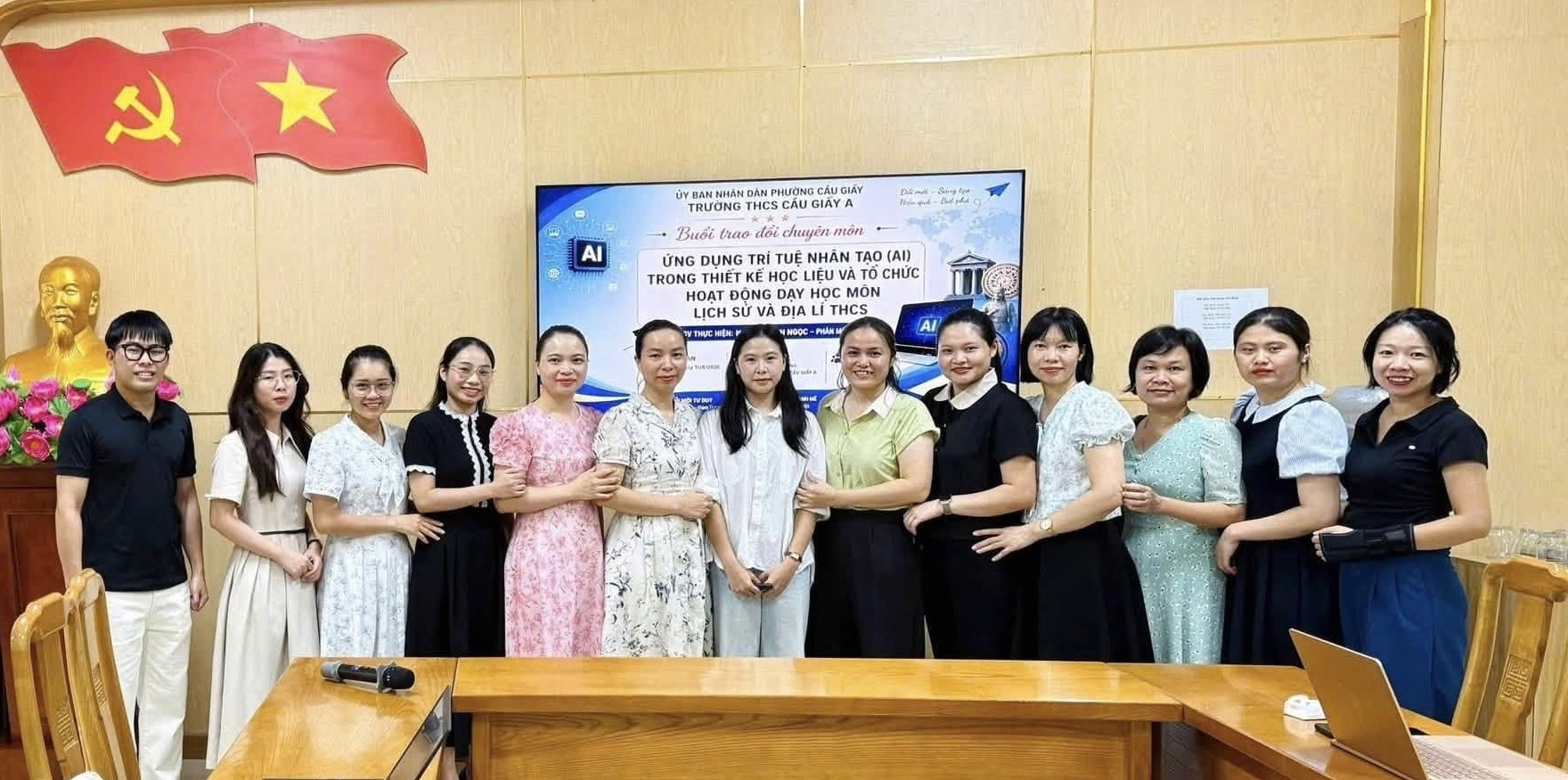 tap-huan-giao-vien-1.jpg