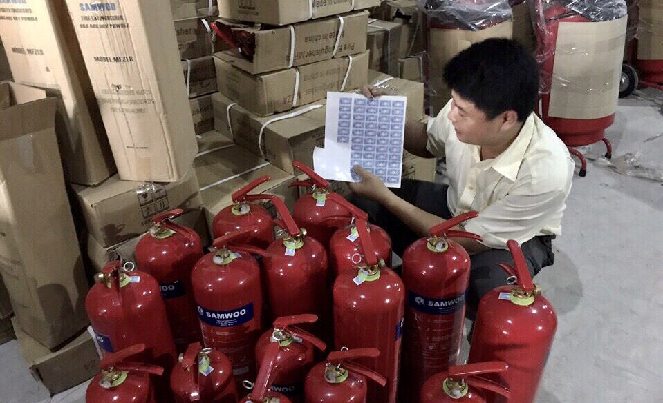 thiet-bi-phong-chat.jpg