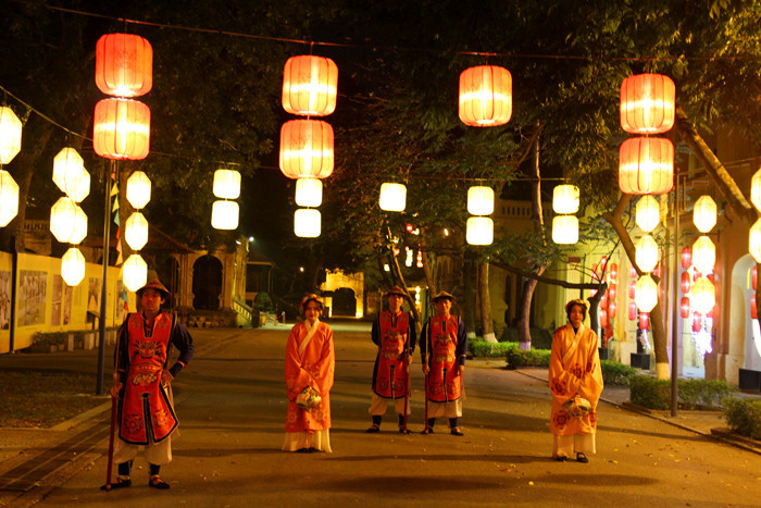 tour-dem-hoang-t.jpg