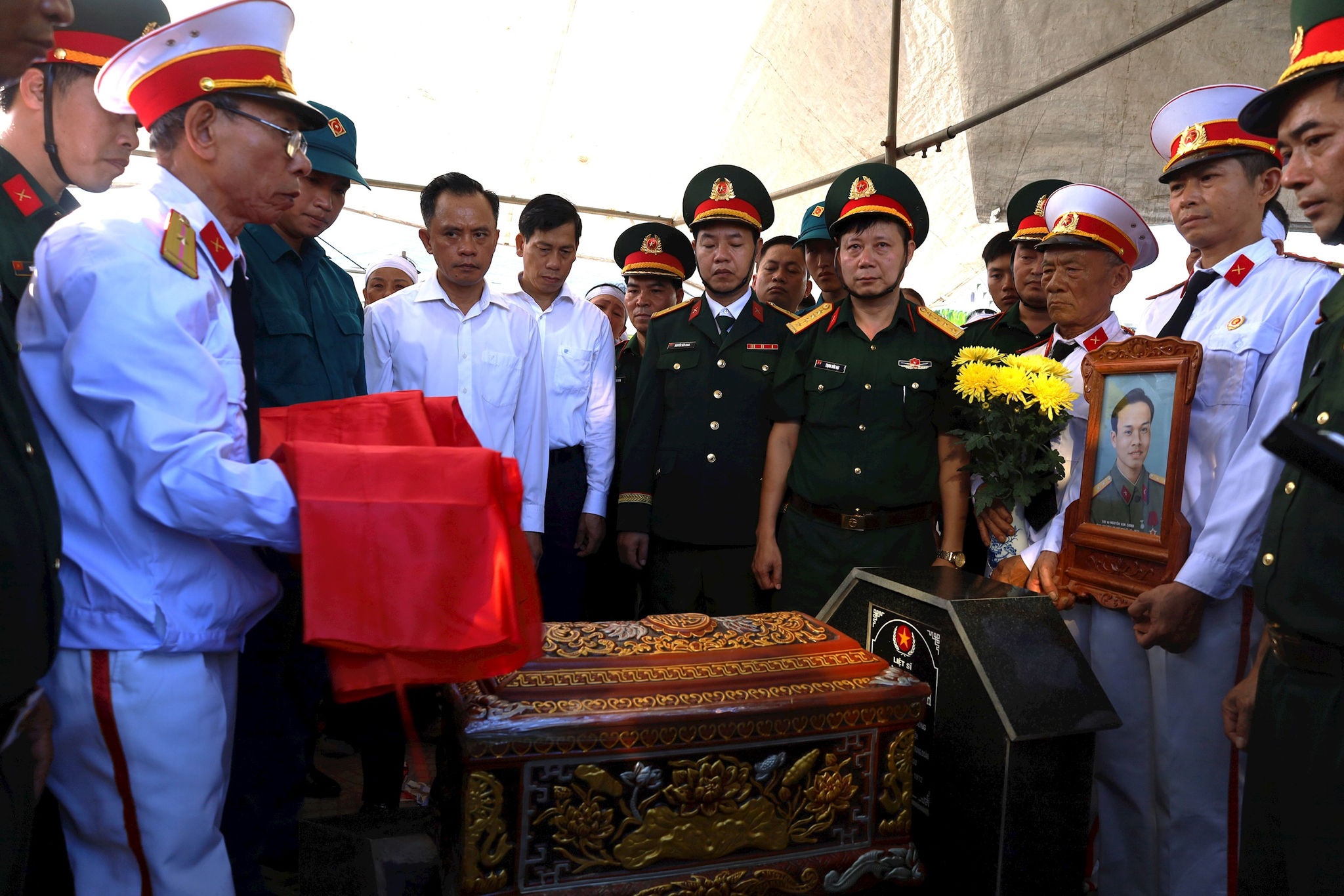 thu-quoc-ky-1.jpg