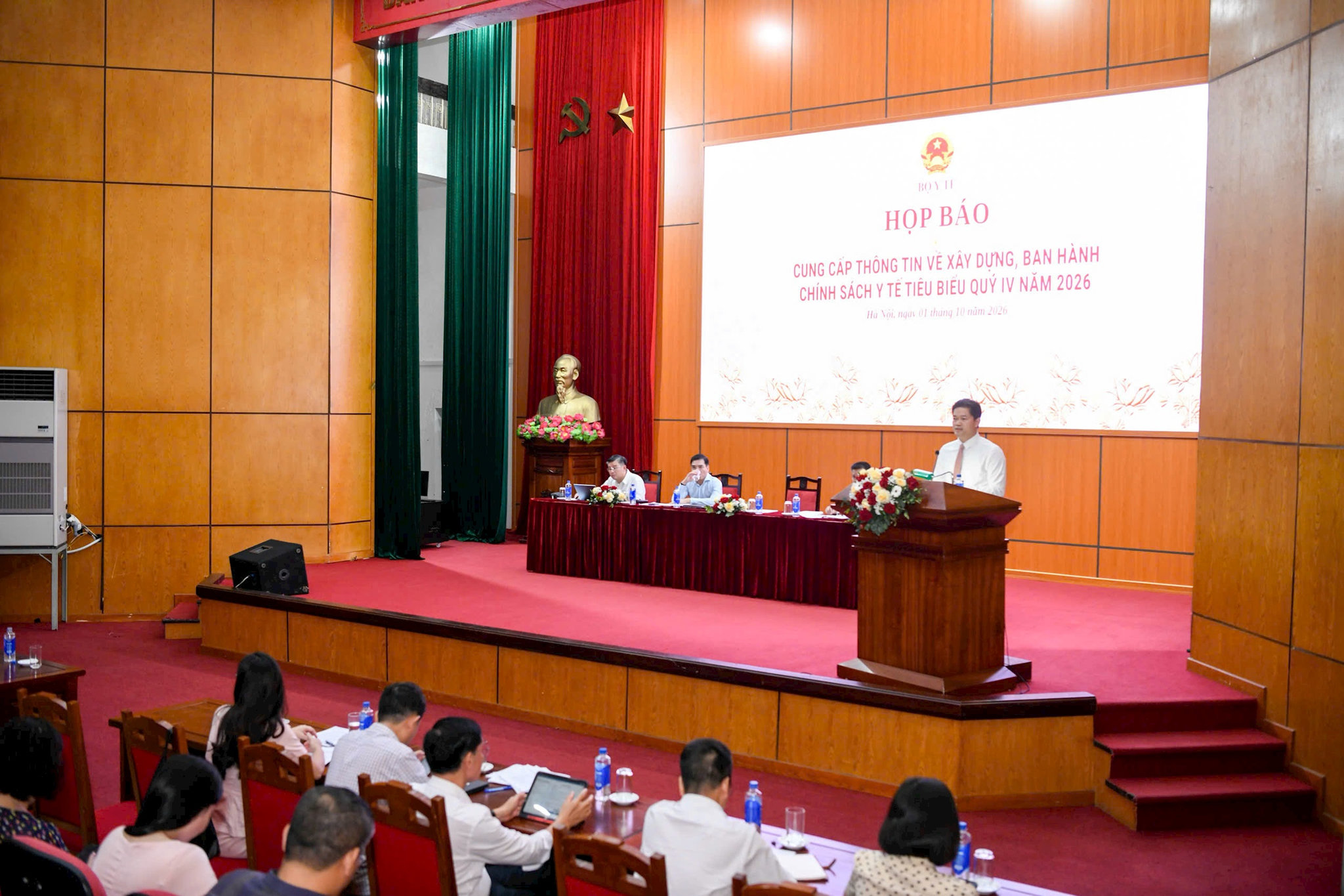 1-10-quang-can.jpg