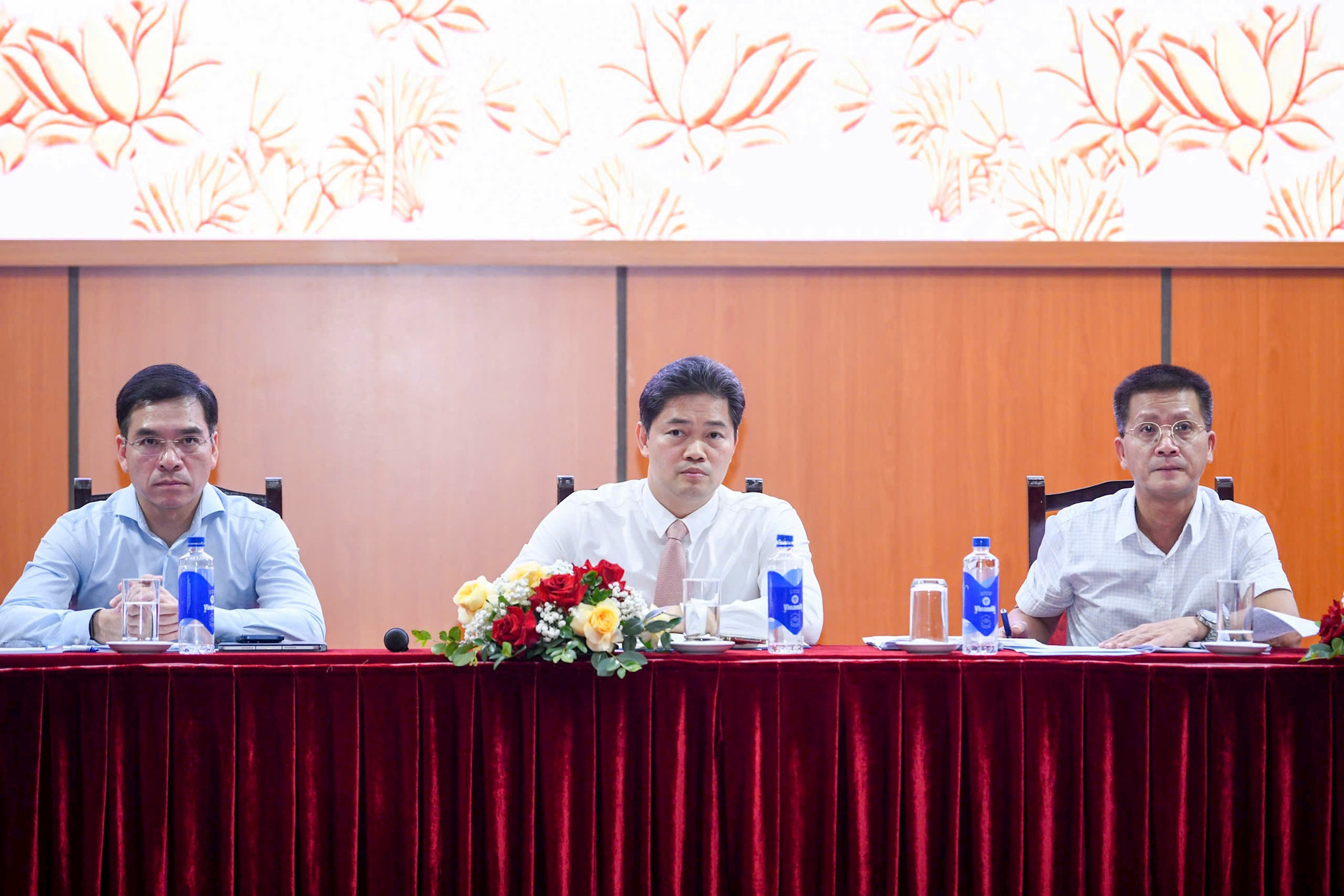 thu-truong-ha-1.jpg