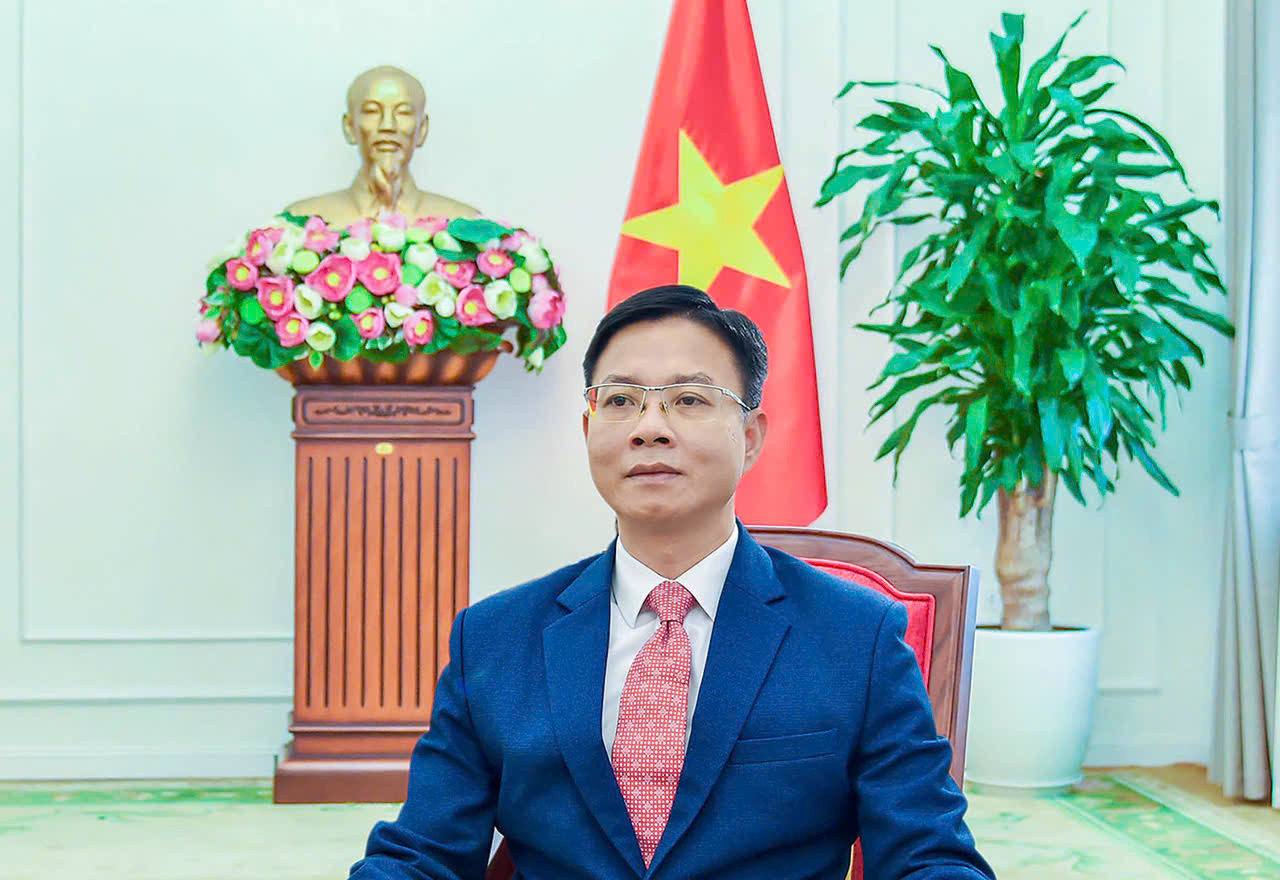 anh-thtrg-van.jpg