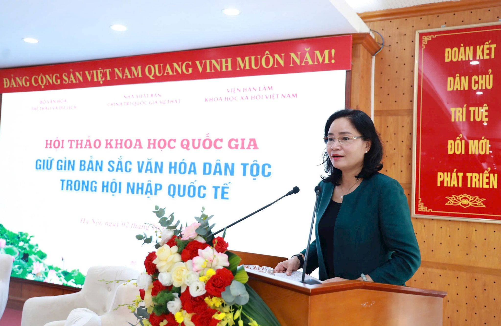 trinh-thi-thuy.jpg