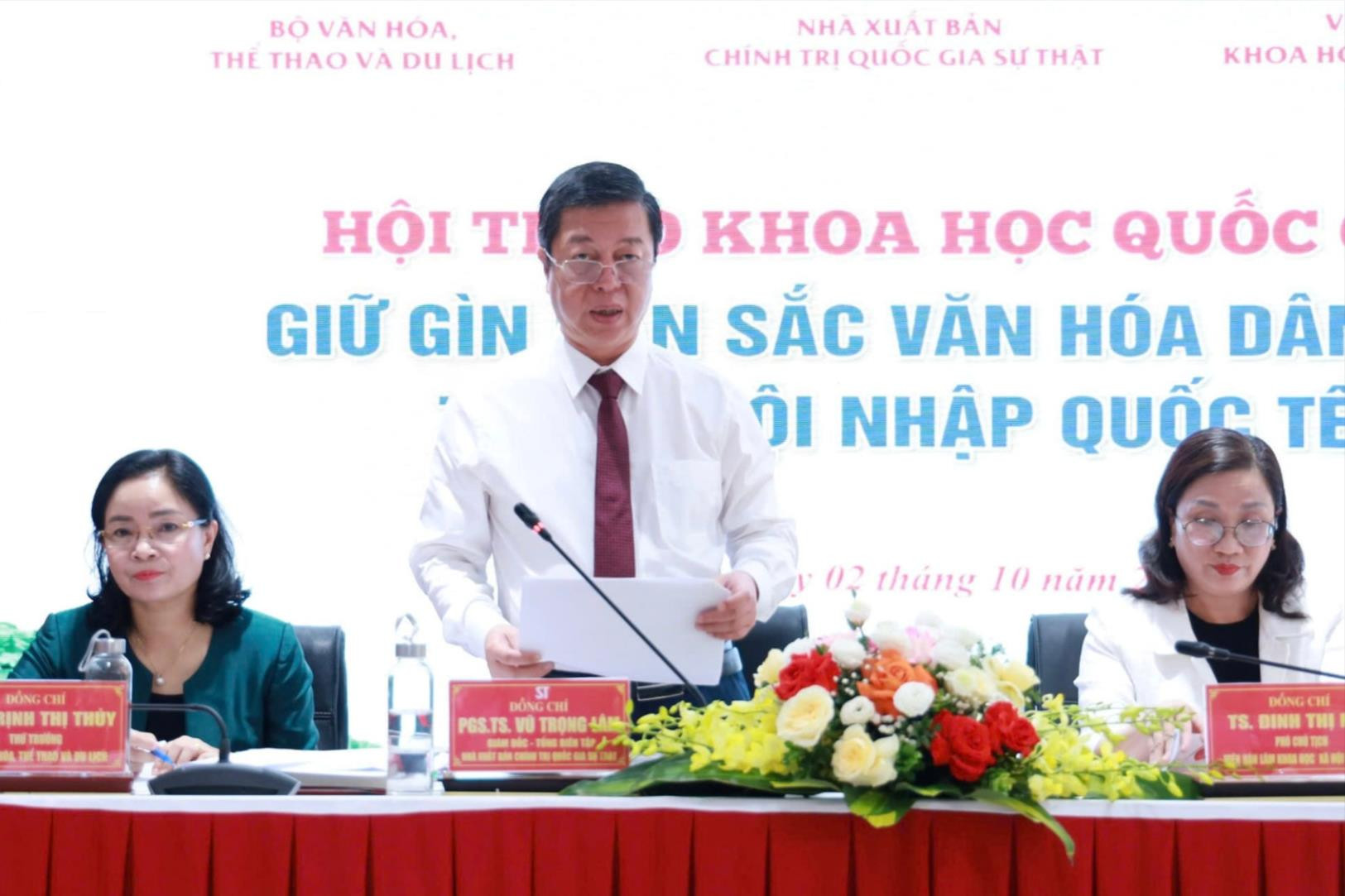 hoi-thao-ban-sac-van-hoa.jpeg