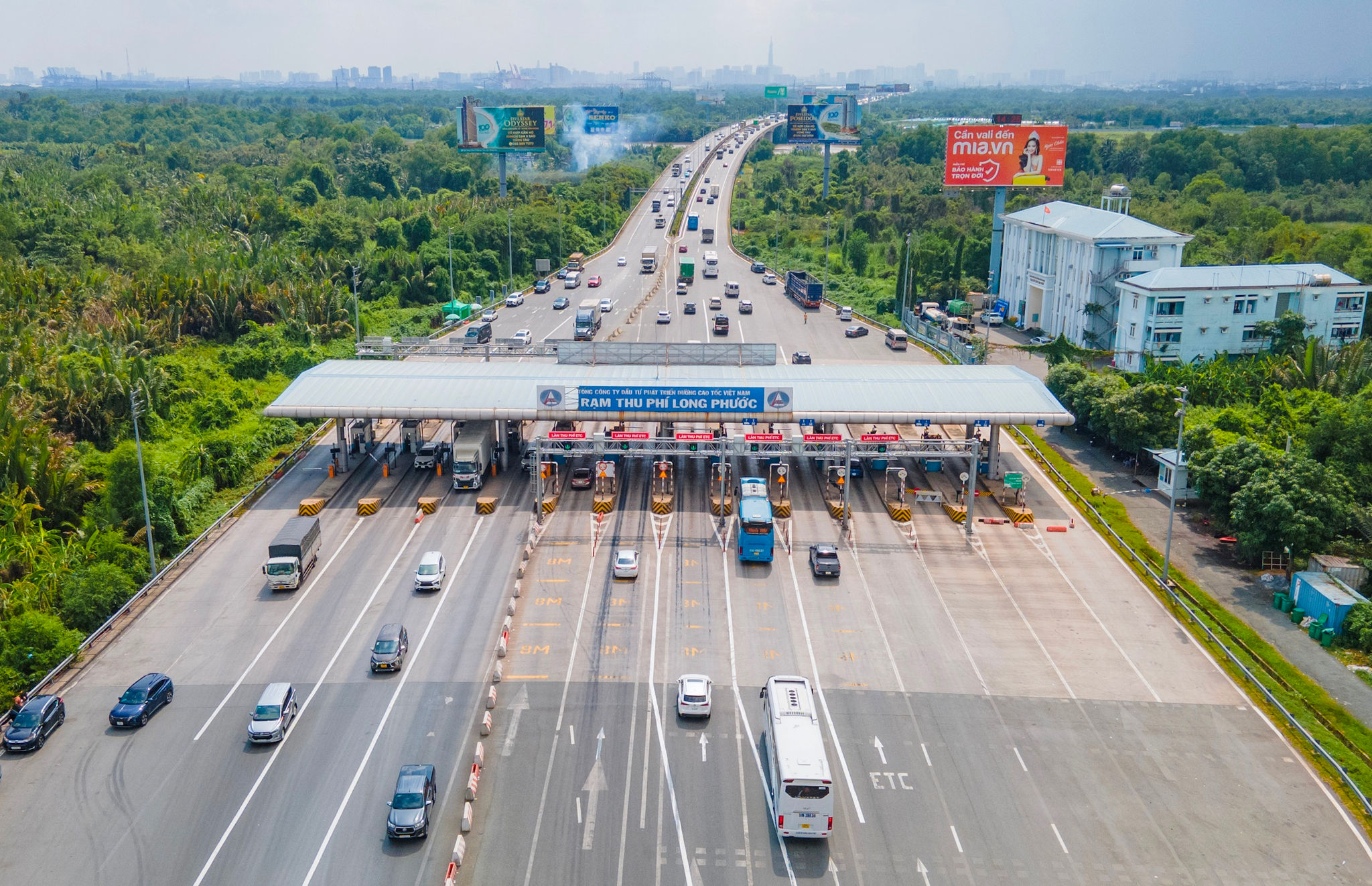 tuyen-tp.-hcm-long-thanh-dau-giay-vec.jpg