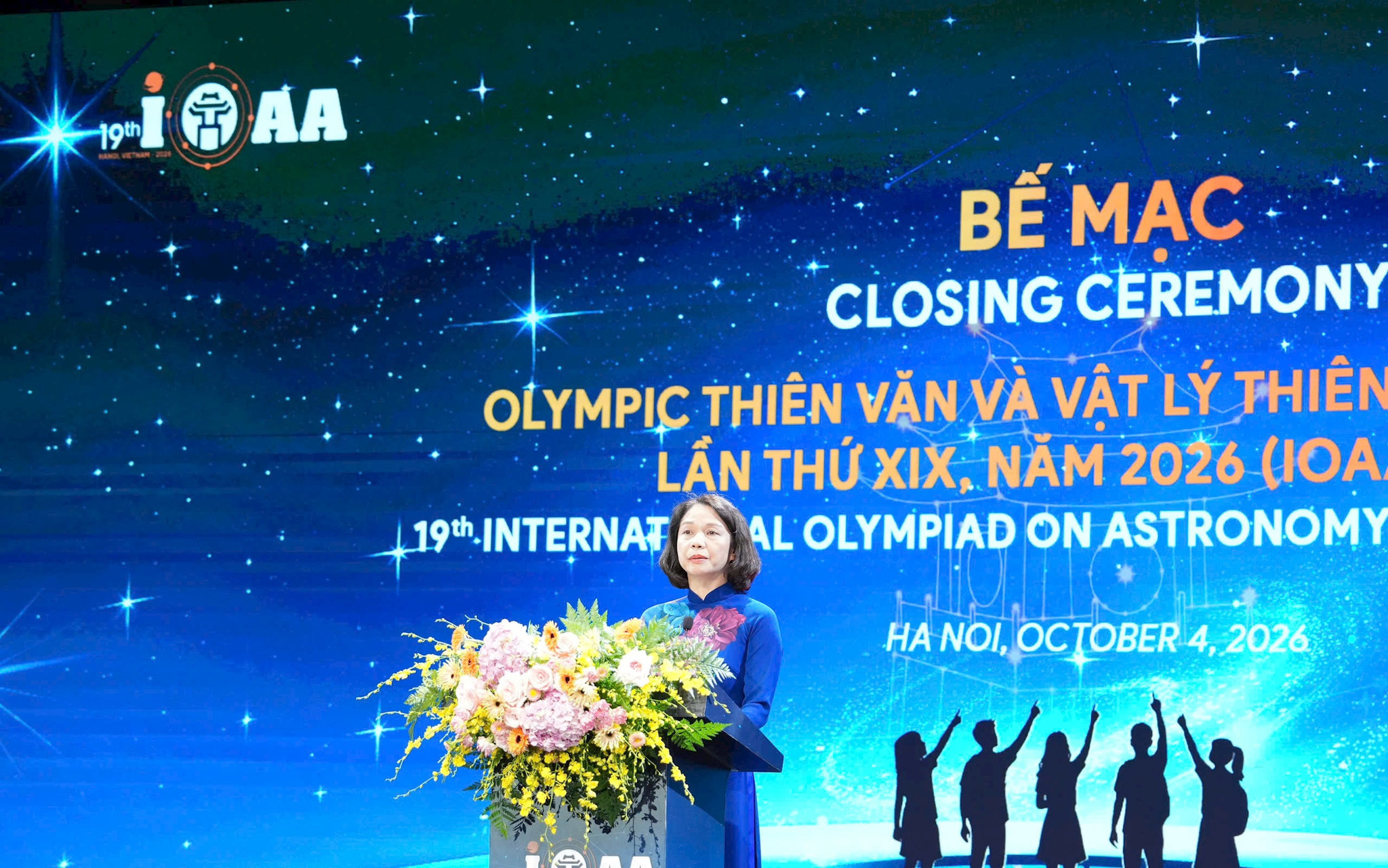Đồng chí Vũ Thu Hà, Phó Chủ tịch UBND thành phố Hà Nội, Trưởng Ban Tổ chức IOAA 2026 phát biểu. Ảnh: Ngọc Tú