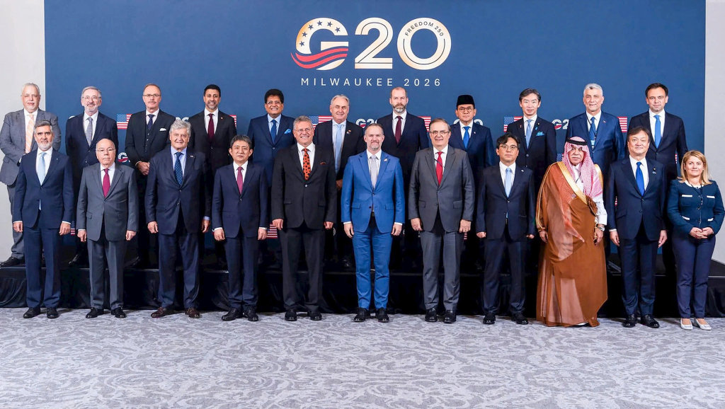 cac-truong-doan-va-bo-truong-dai-dien-cac-quoc-gia-g20-chup-anh-chung-o-hoi-nghi-bo-truong-thuong-mai-g20-tai-milwaukee-my-.-anh-ustr.jpg