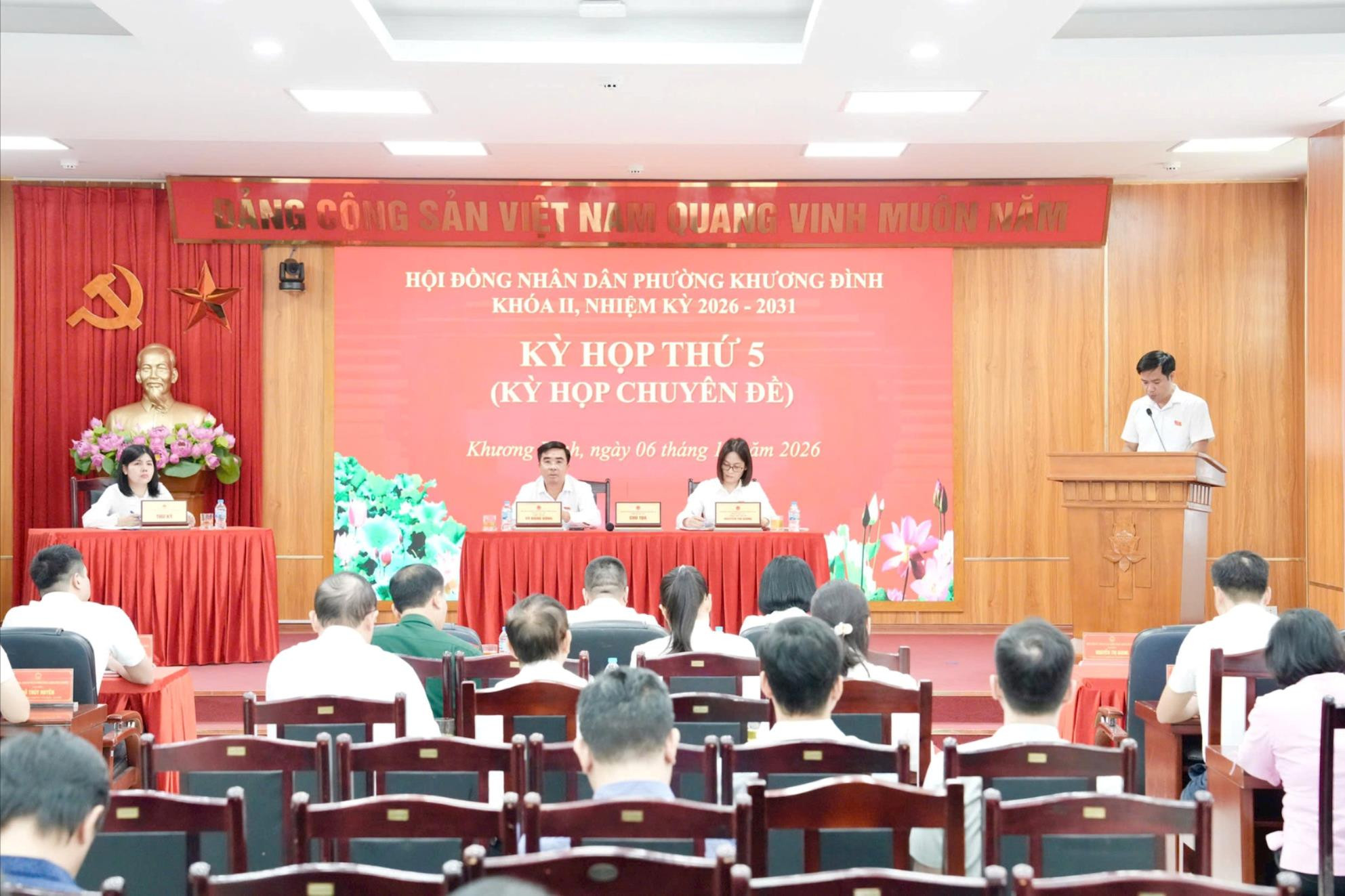 Phường Khương Đình tổ chức lại các phòng chuyên môn theo hướng chuyên sâu