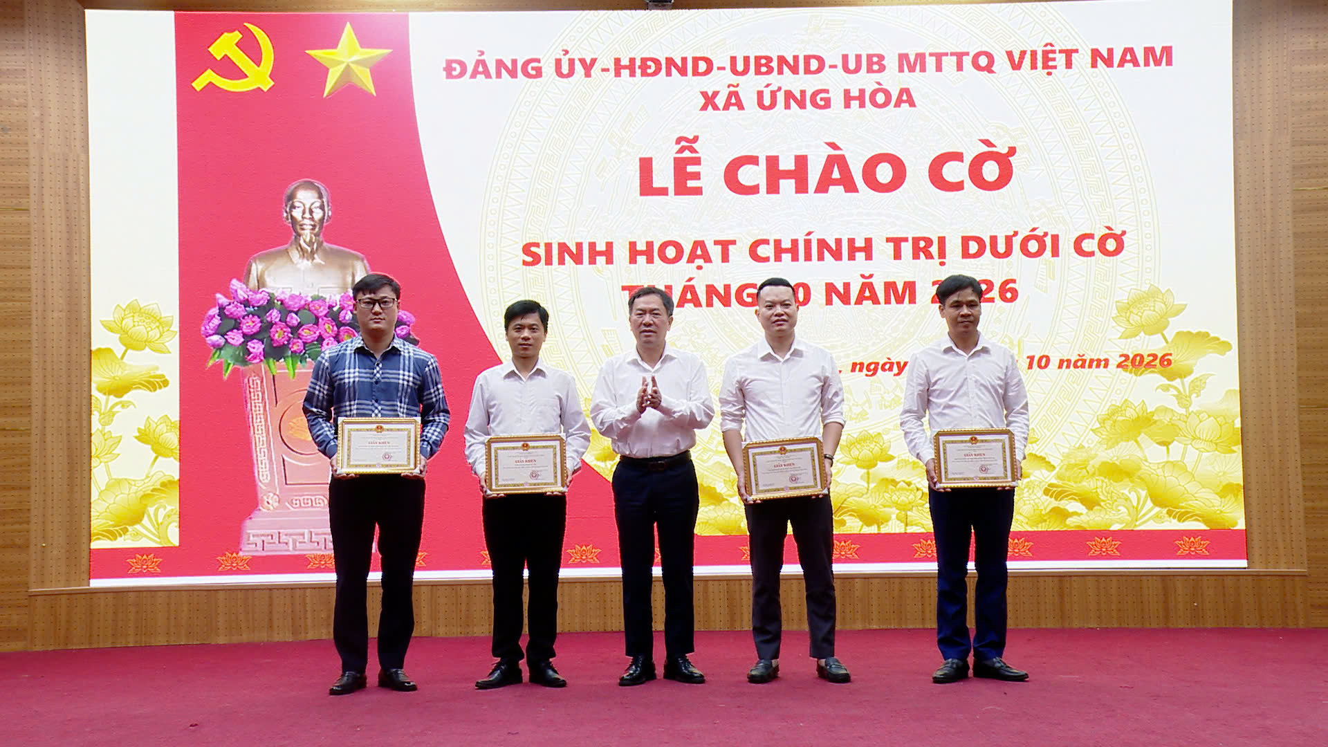 ung-hoa1.jpg