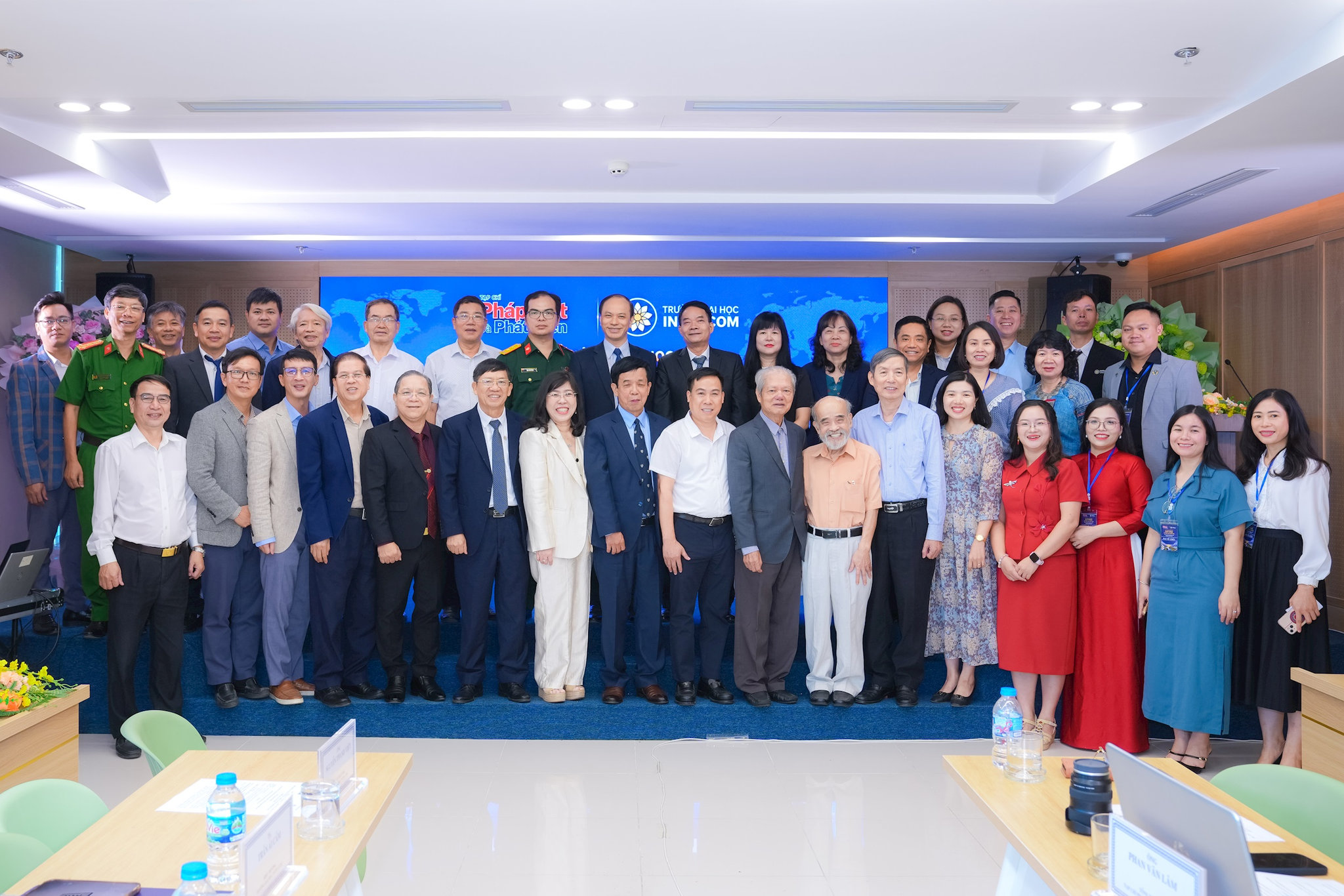 0610-hoi-thao-2.jpg