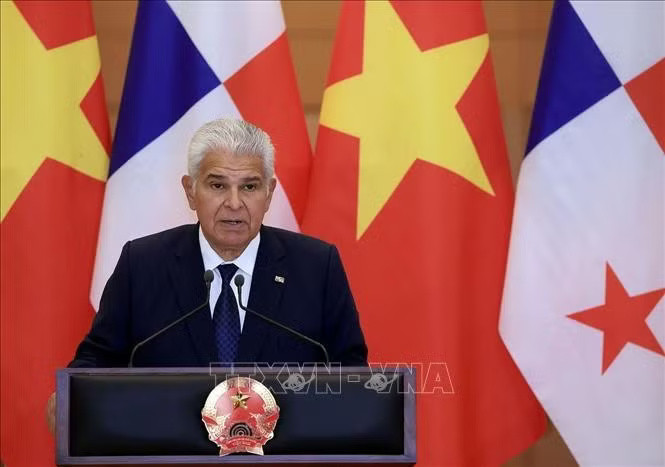 potal-tong-bi-thu-chu-tich-nuoc-to-lam-va-tong-thong-cong-hoa-panama-jose-raul-mulino-gap-go-bao-chi-sau-hoi-dam-stand-669.jpg