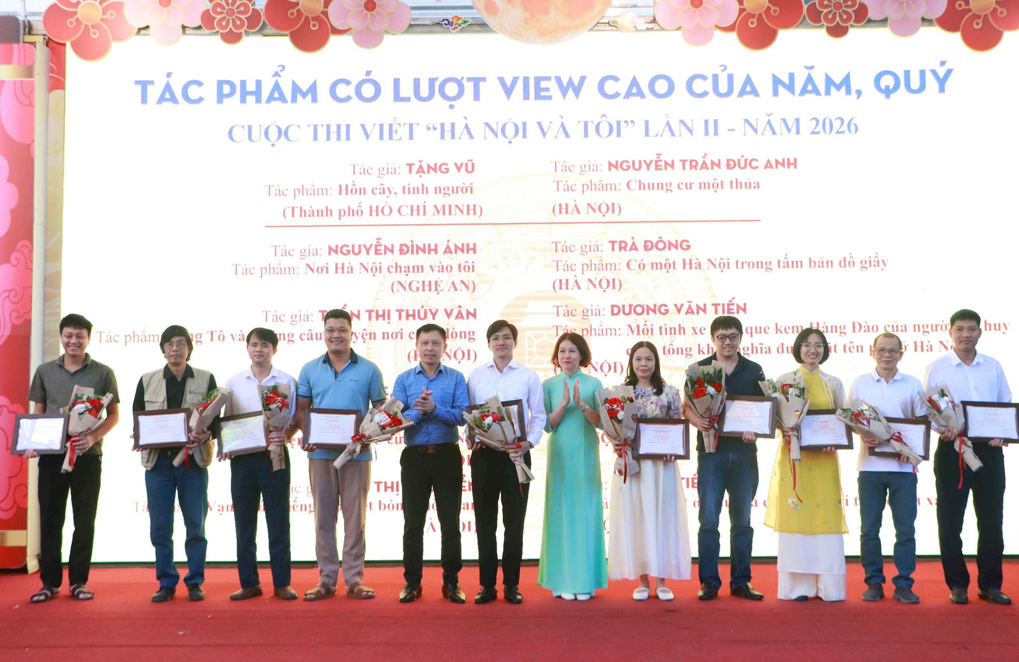 trao-giai-luot-view-cao.jpg
