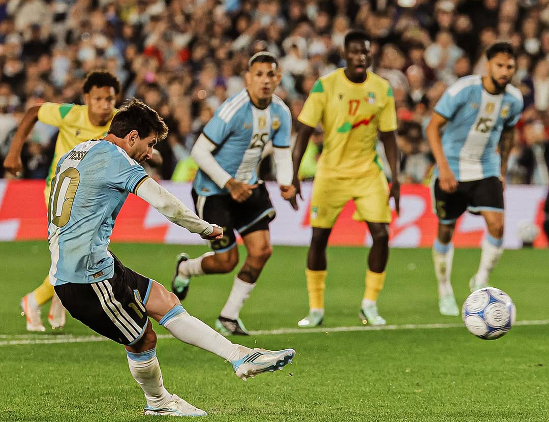 messi-4-ghi-ban-cuoi.jpg