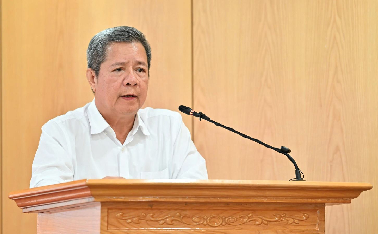 ong-bui-quoc-hung.jpg
