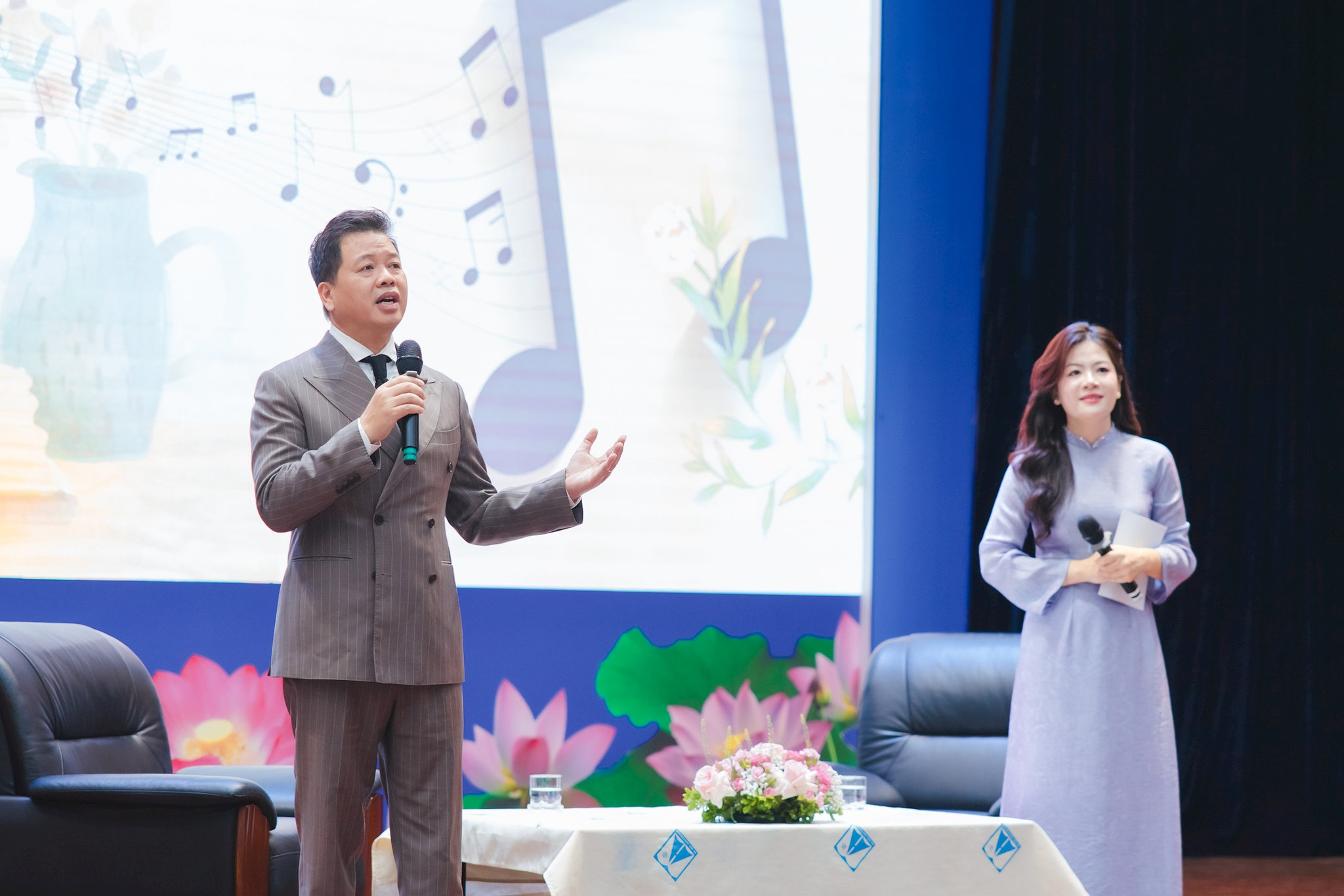 NSƯT Đăng Dương truyền tại chương trình. Ảnh: NTCC