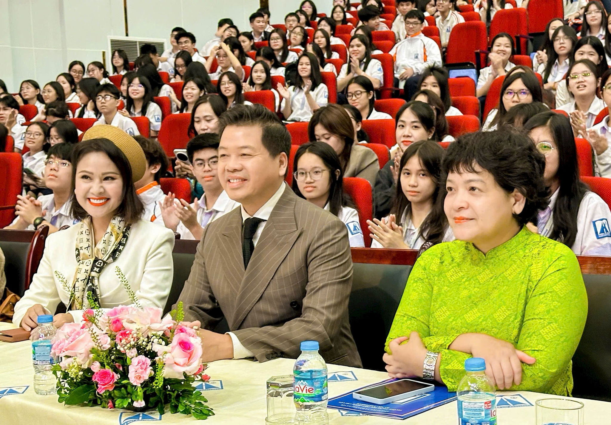 nghethuat3.jpg