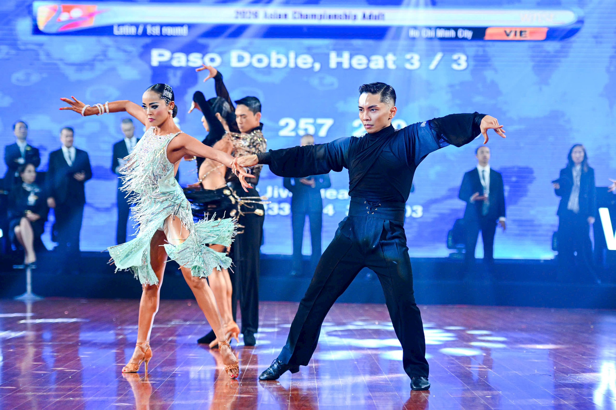 7-phan-hien7.jpg