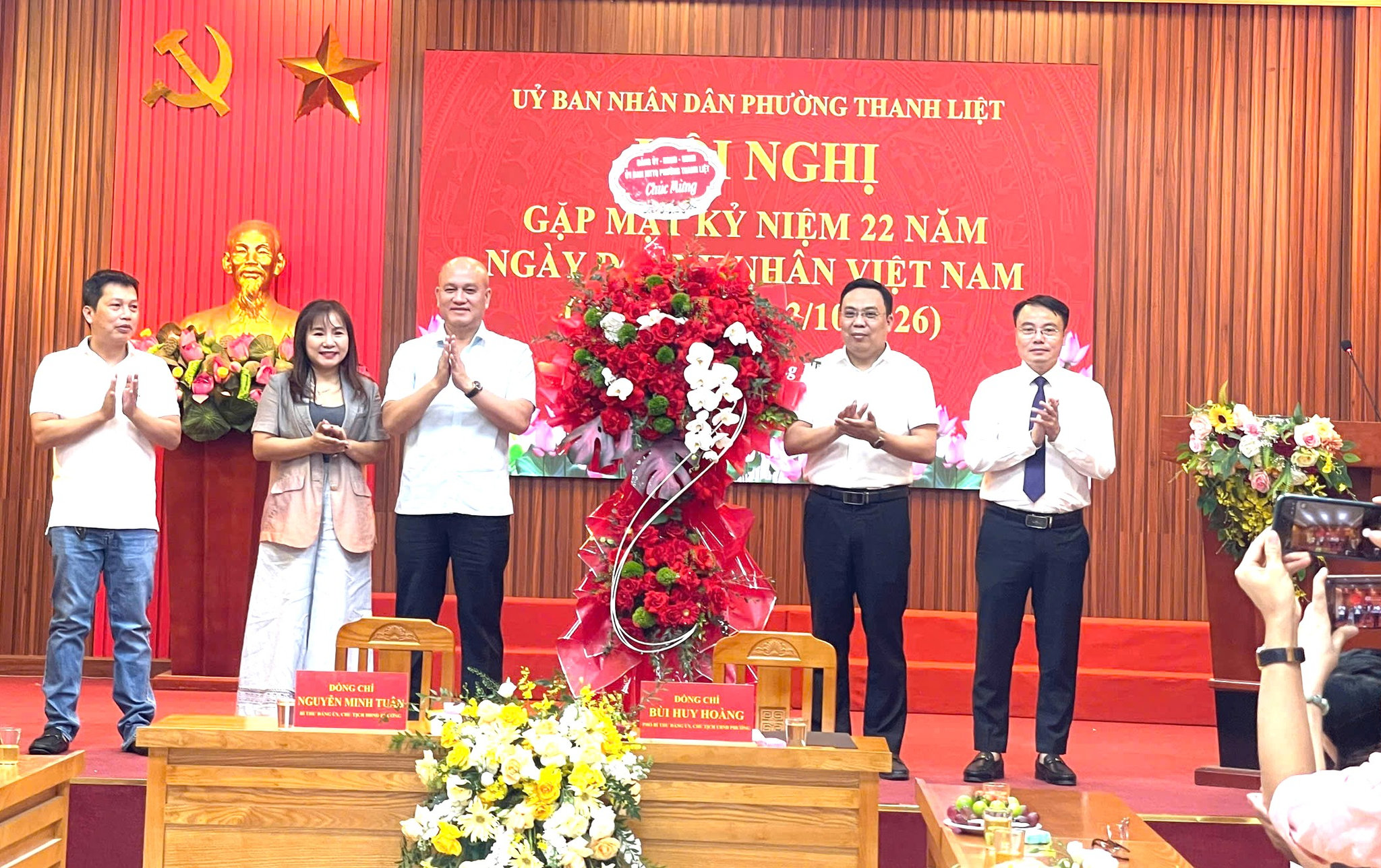 anh-tang-hoa.jpg
