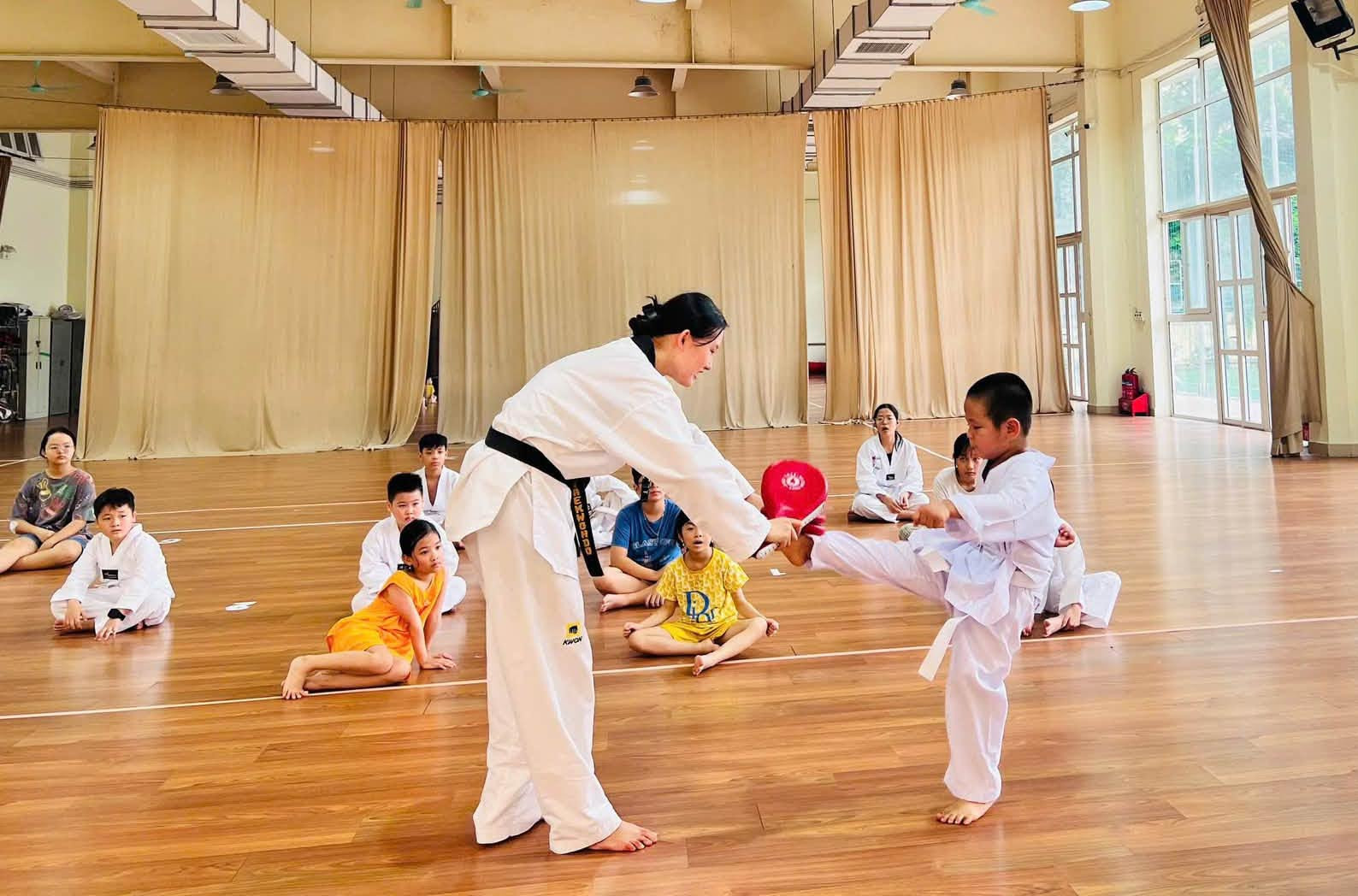 truong-10-10-taekwondo.jpg