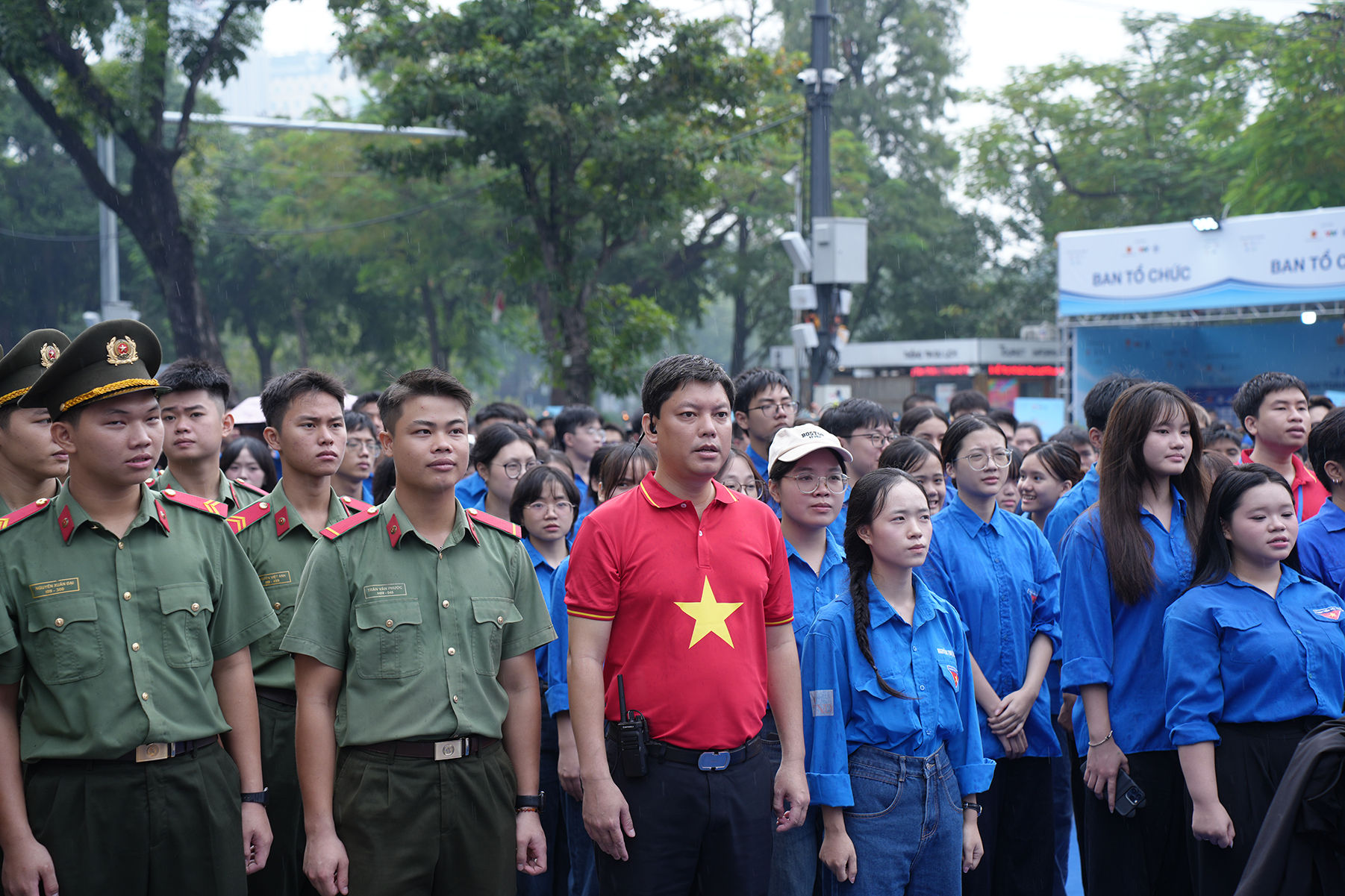 hanh-trinh-toi-yeu-to-quoc-toi-1-.jpg
