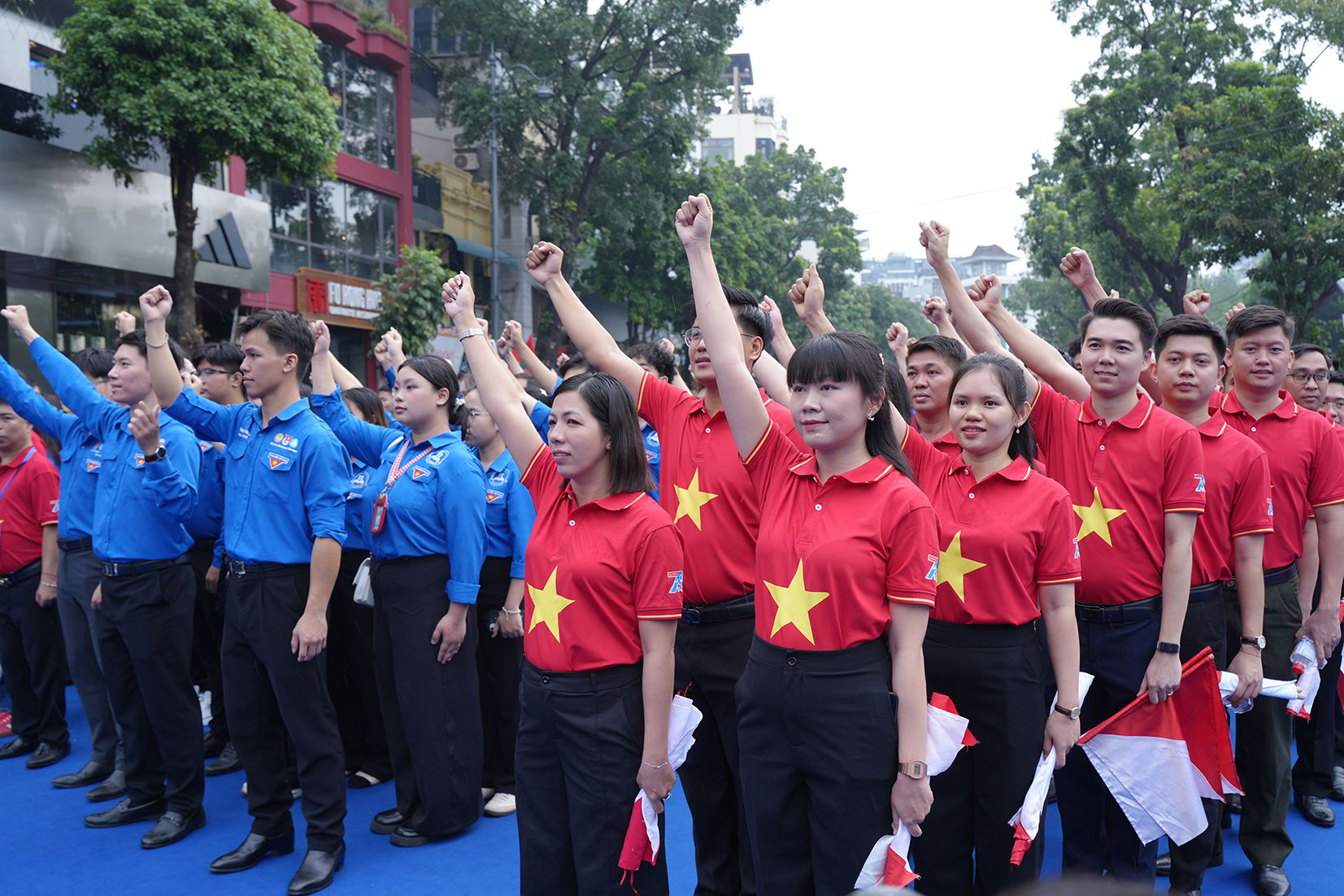 hanh-trinh-toi-yeu-to-quoc-toi-2-.jpg