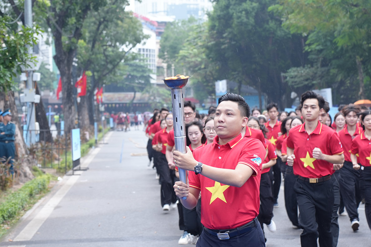 hanh-trinh-toi-yeu-to-quoc-toi-5-.jpg