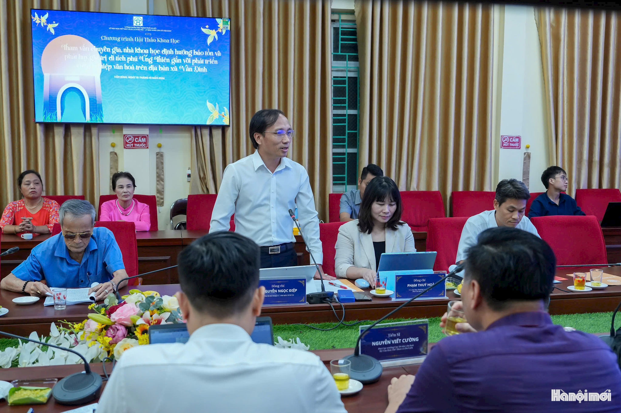 Chủ tịch UBND xã Vân Đình Nguyễn Ngọc Điệp phát biểu tại Hội thảo. Ảnh: Duy Khánh