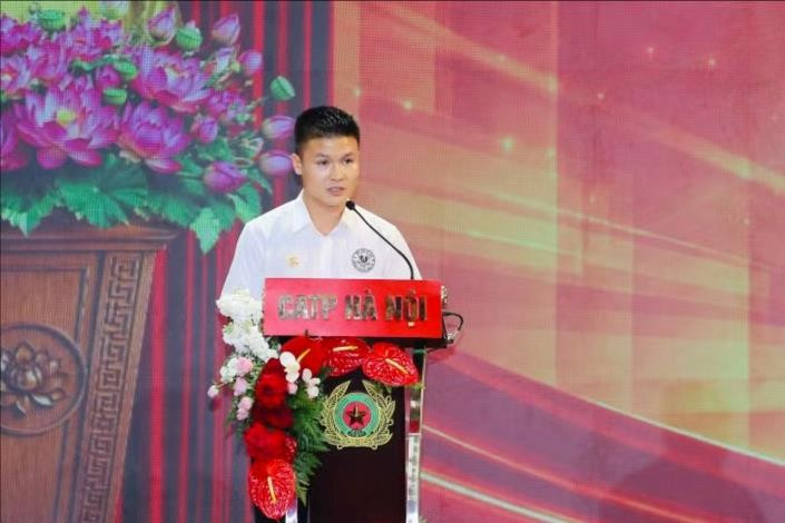 9-cau-thu-quang-hai(1).jpg