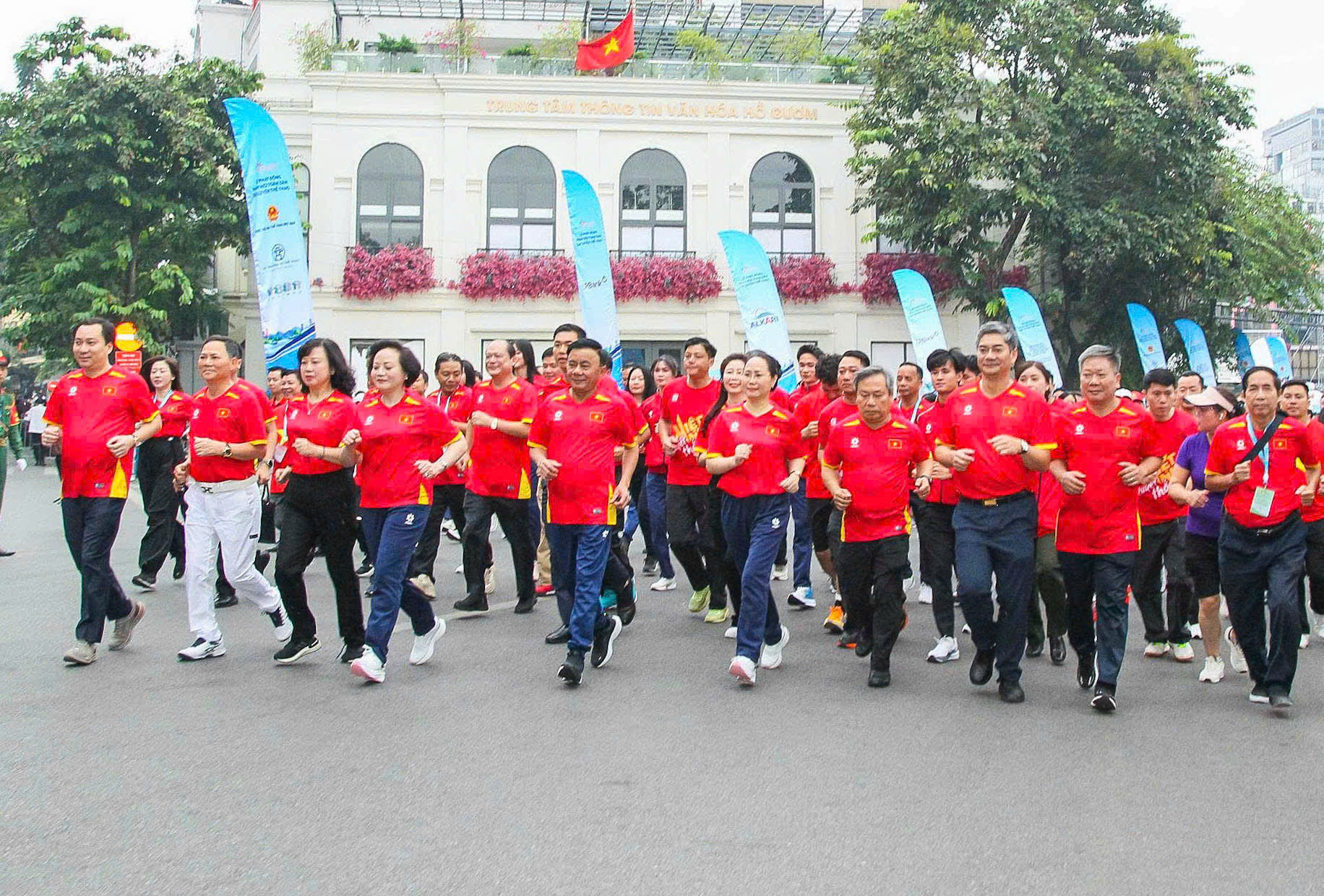9-lanh-dao-chay2.jpg
