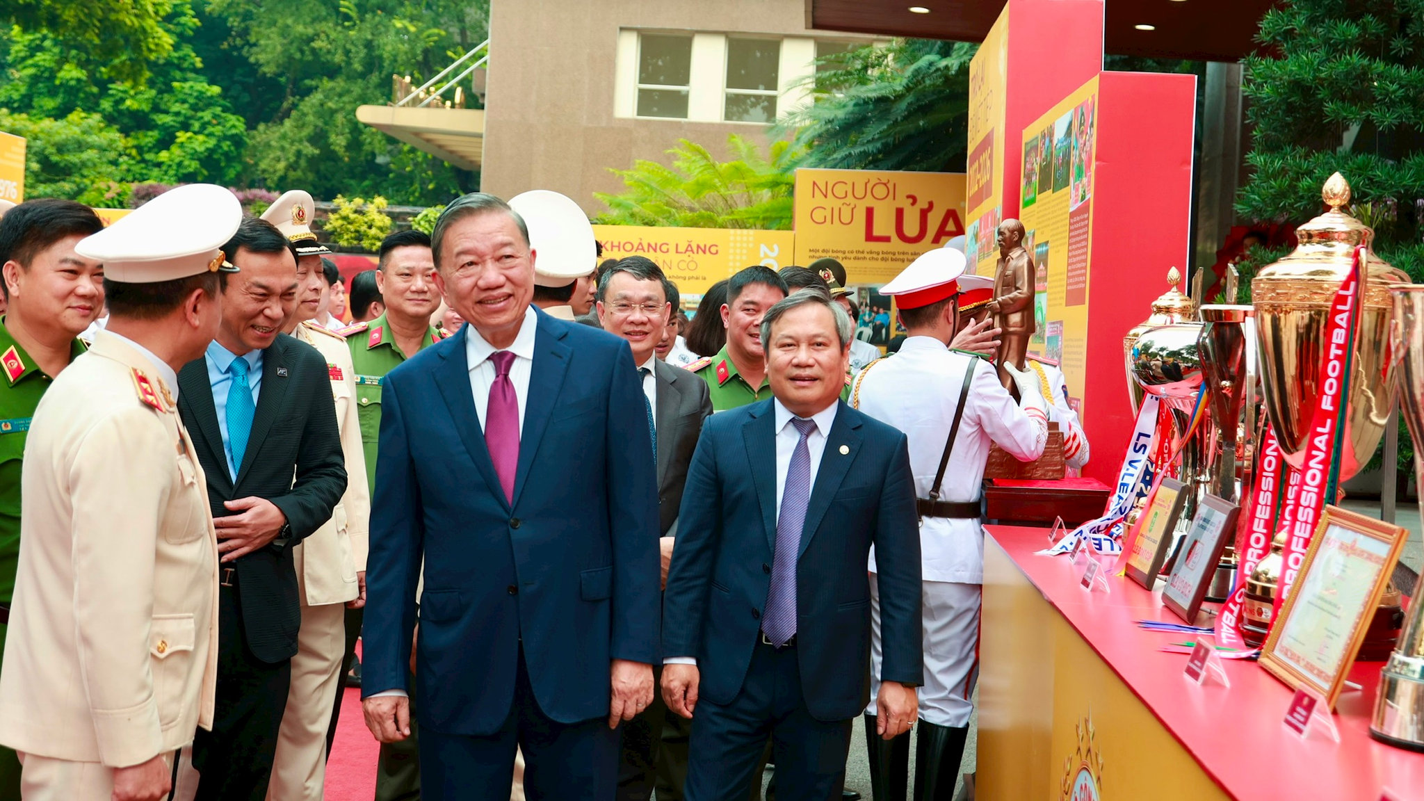 9-tbt-chu-tich-vu-dai-thang3.jpg