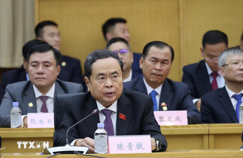 uftgrzgovmu5okdgsh2imiif83peq-_ttxvn_chu-tich-quoc-hoi-tran-thanh-man-tham-mo-hinh-lap-phap-o-bac-kinh-trung-quoc-4.jpg