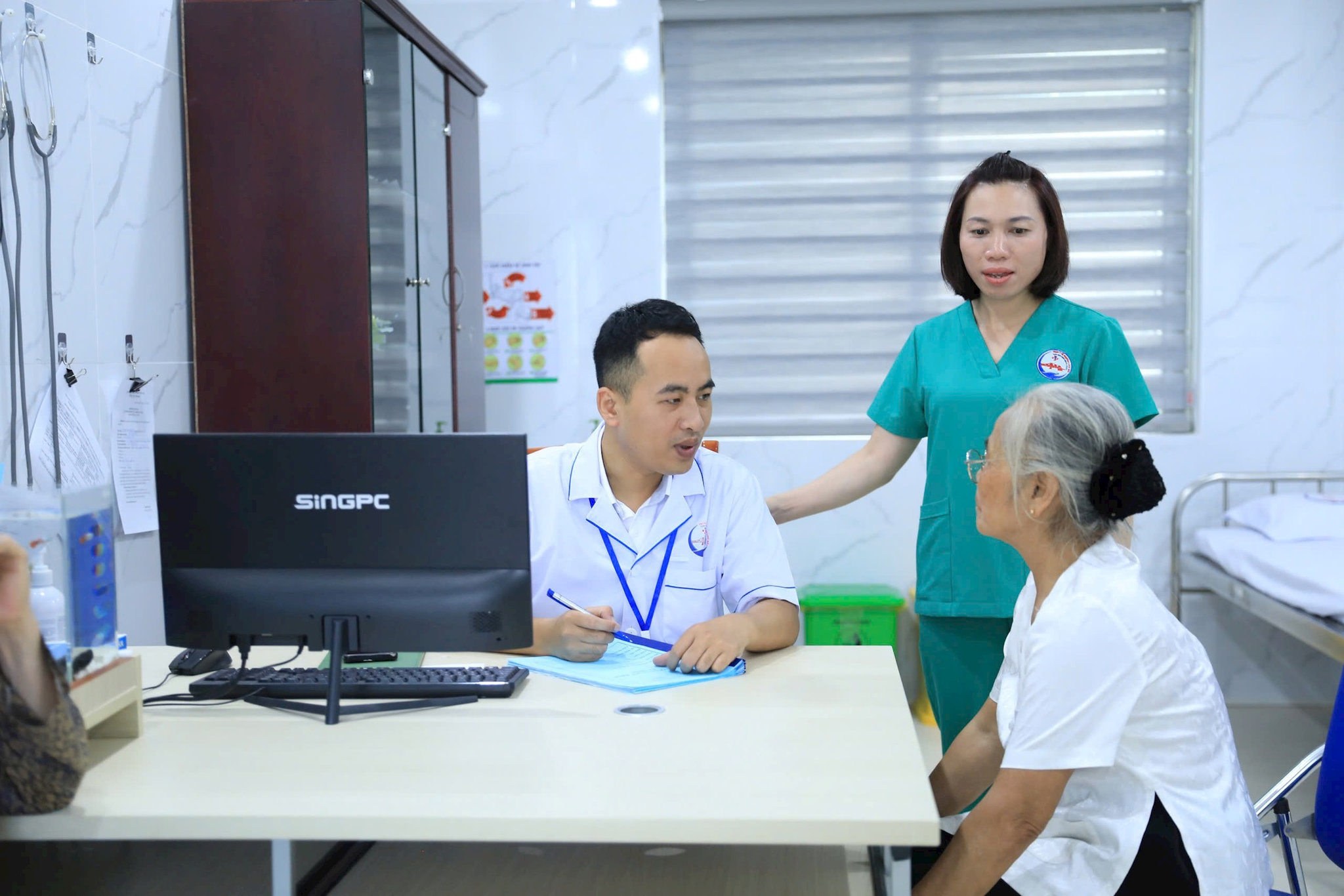 cham-soc-suc-khoe-1.jpg