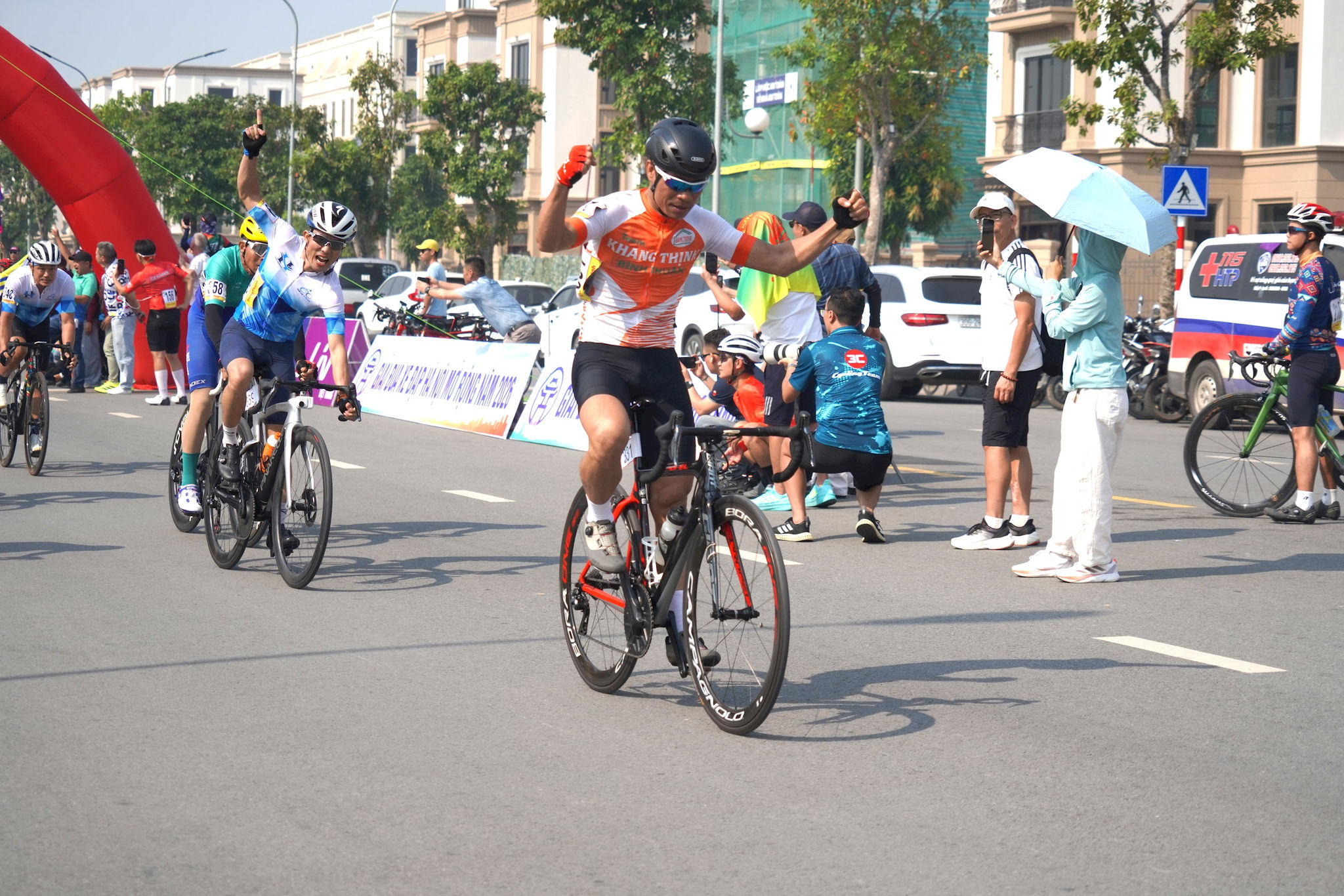 11-dua-xe-dap4.jpg