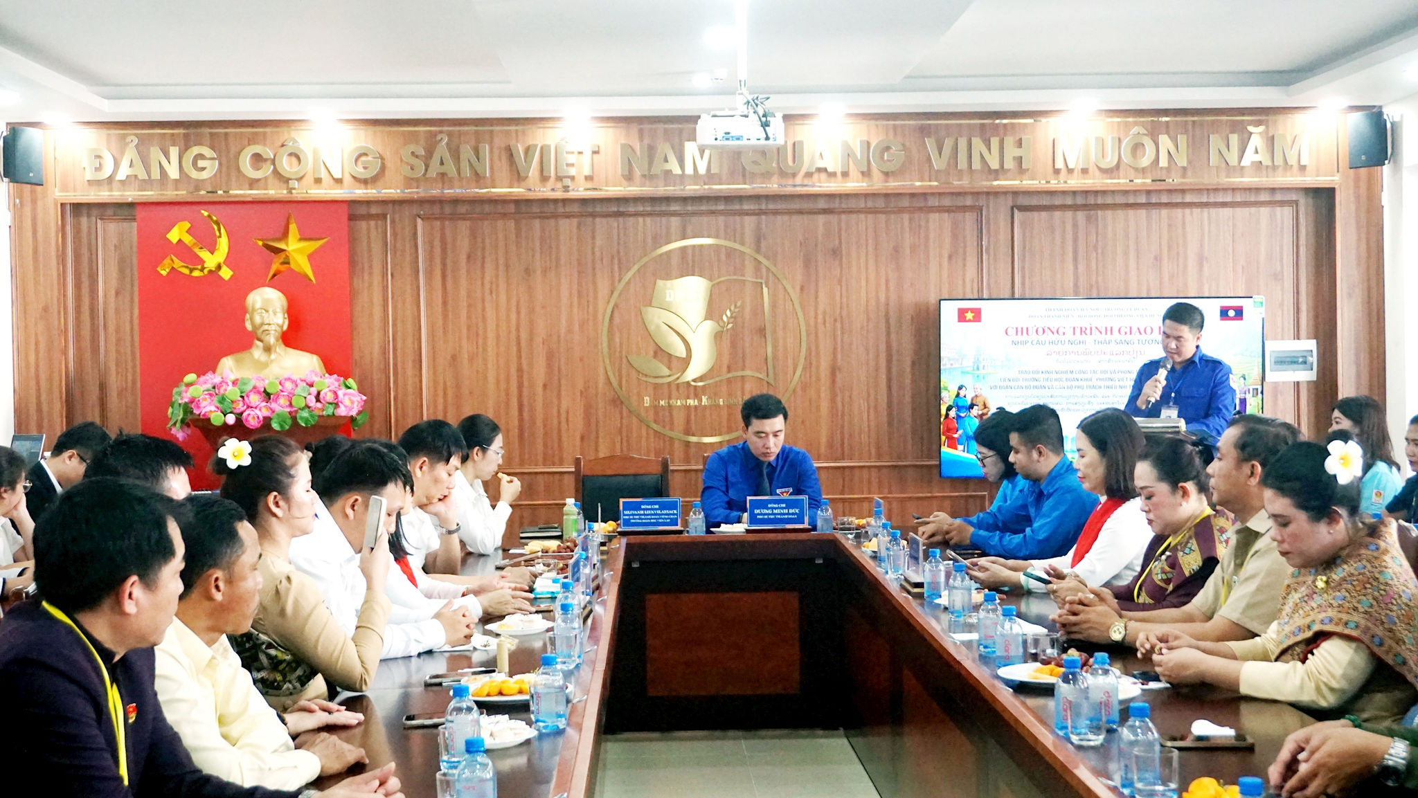 lao10.jpg