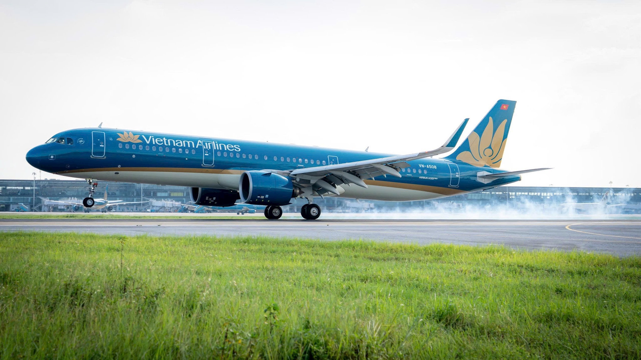 1.-tu-3_11-vietnam-airlines-se-khai-thac-duong-bay-thang-ha-noi-ahmedabad-voi-4-chuyen-khu-hoi-moi-tuan-bang-tau-bay-airbus-a321.jpg