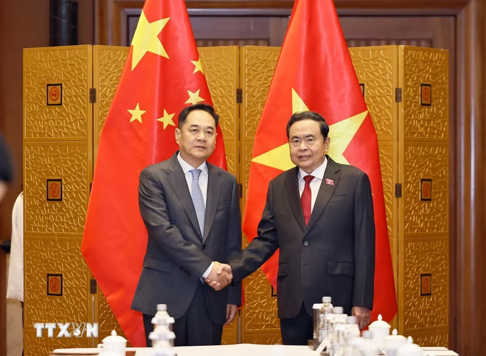 Chủ tịch Quốc hội Trần Thanh Mẫn và Chủ tịch Hội Hữu nghị Đối ngoại nhân dân Trung Quốc Dương Vạn Minh. Ảnh: Doãn Tấn/TTXVN