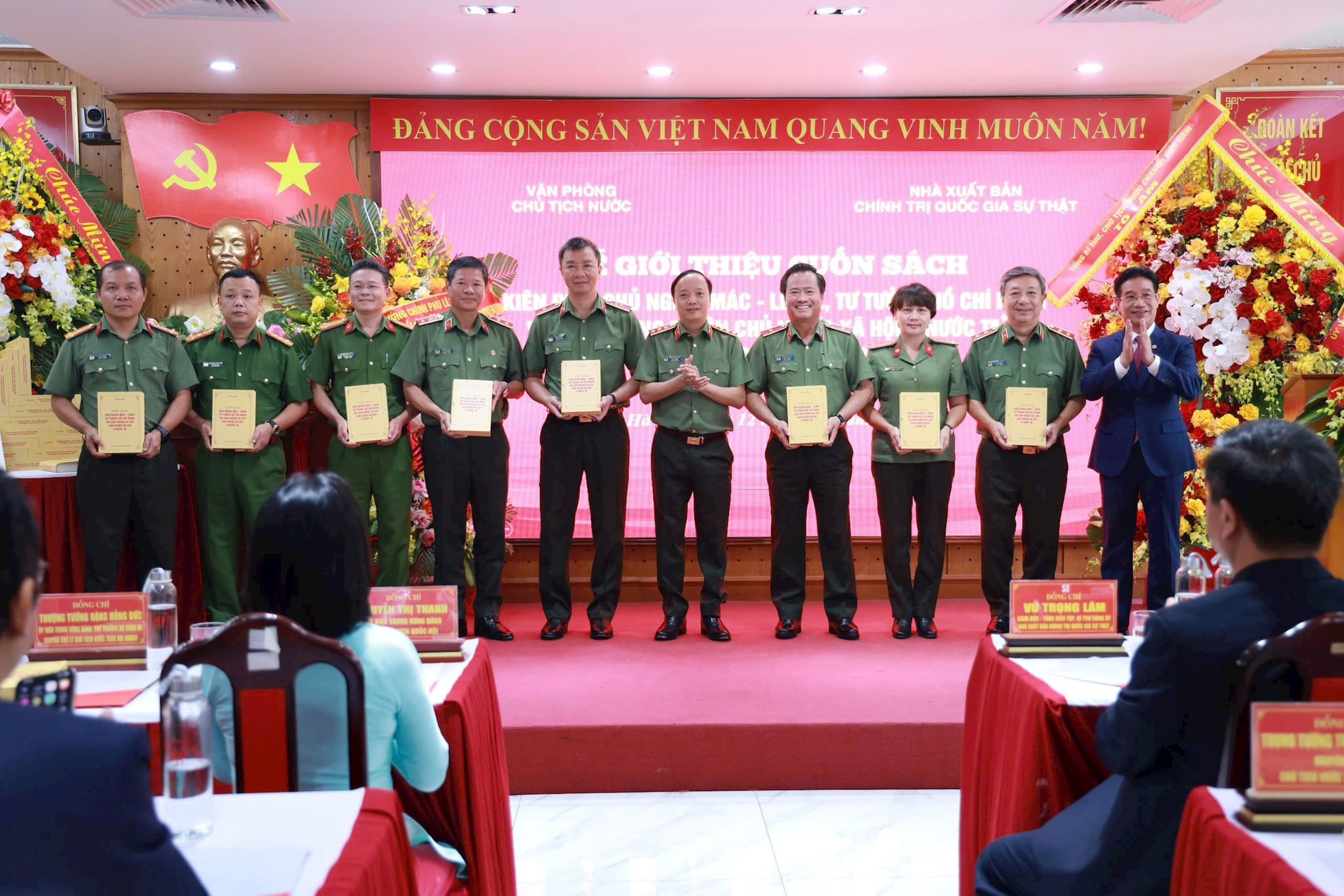 sach-kien-dinh-tang-sach-4.jpg