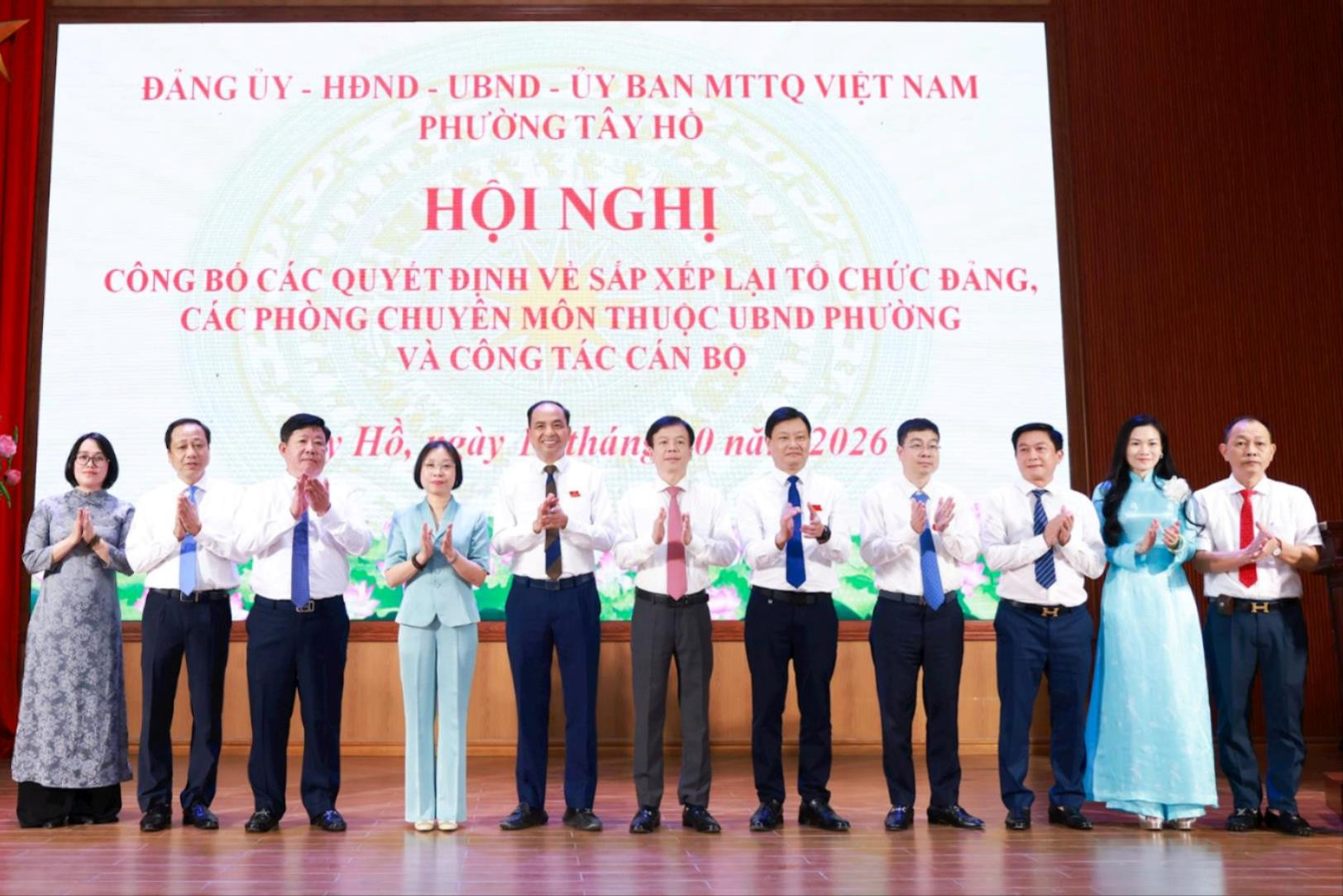 Phường Tây Hồ kiện toàn tổ chức bộ máy, nâng cao hiệu quả phục vụ nhân dân