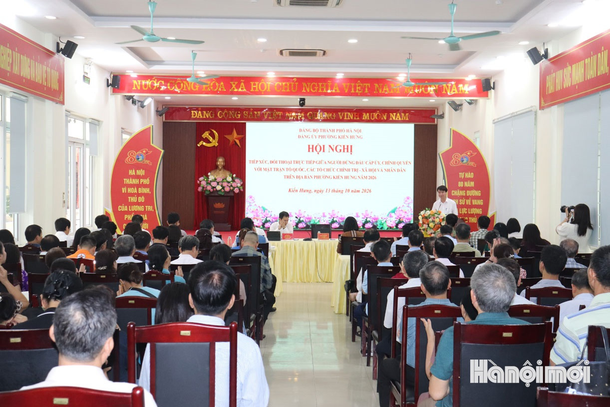 Các đại biểu tham dự Hội nghị tiếp xúc, đối thoại trực tiếp giữa lãnh đạo phường Kiến Hưng với đại diện MTTQ, các tổ chức chính trị - xã hội và nhân dân trên địa bàn. Ảnh: Tuấn Điệp