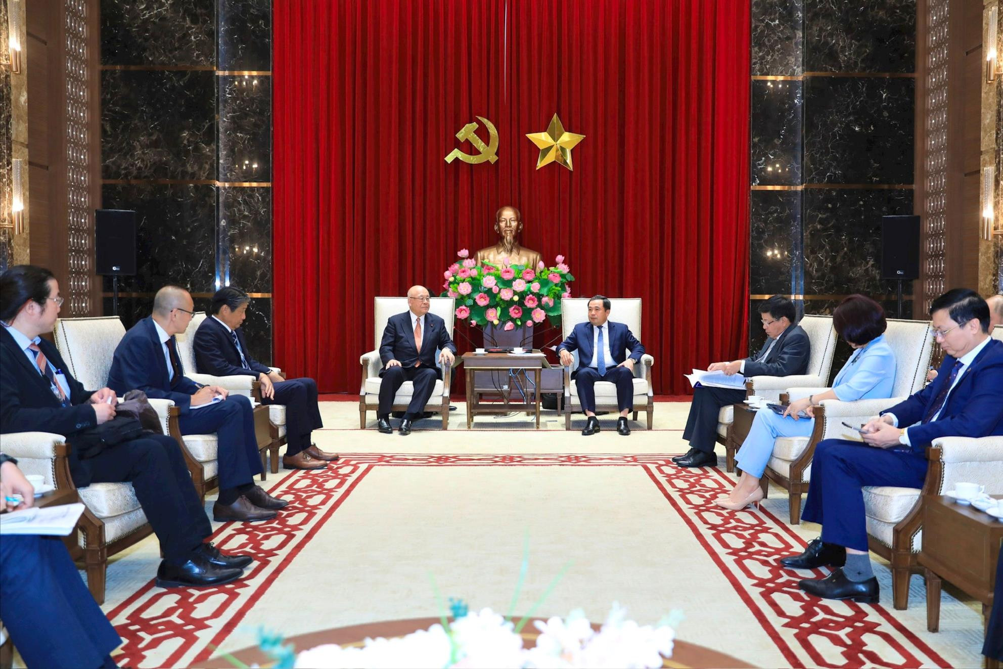 Hà Nội ủng hộ các sáng kiến phát triển Trường Đại học Việt - Nhật
