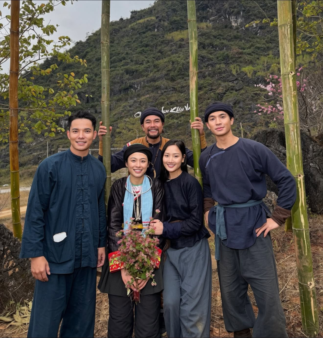cho-tinh-khau-vai-2.jpg