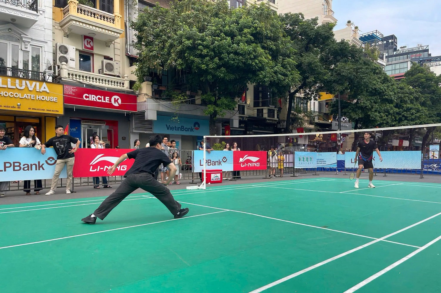 13-10-li-ning-2.jpg