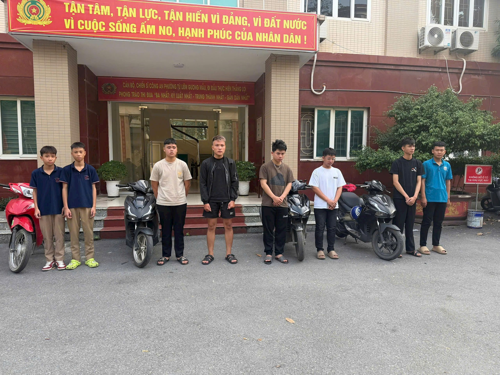 b8cbc766-efd0-4d96-80c3-e6cfdbdb1921.jpg