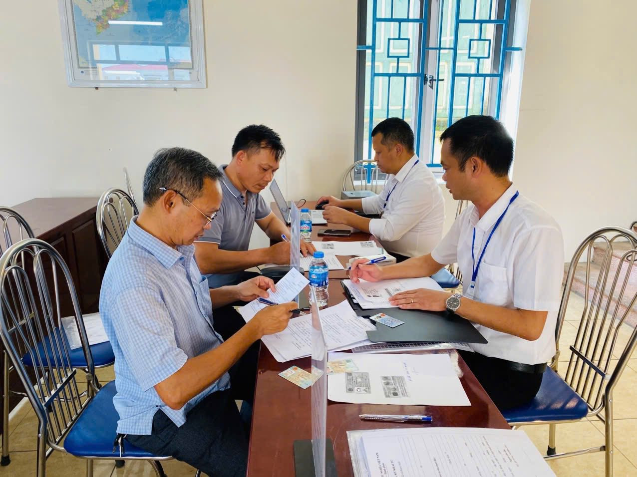 Kim Anh đưa dịch vụ công lưu động đến gần người dân