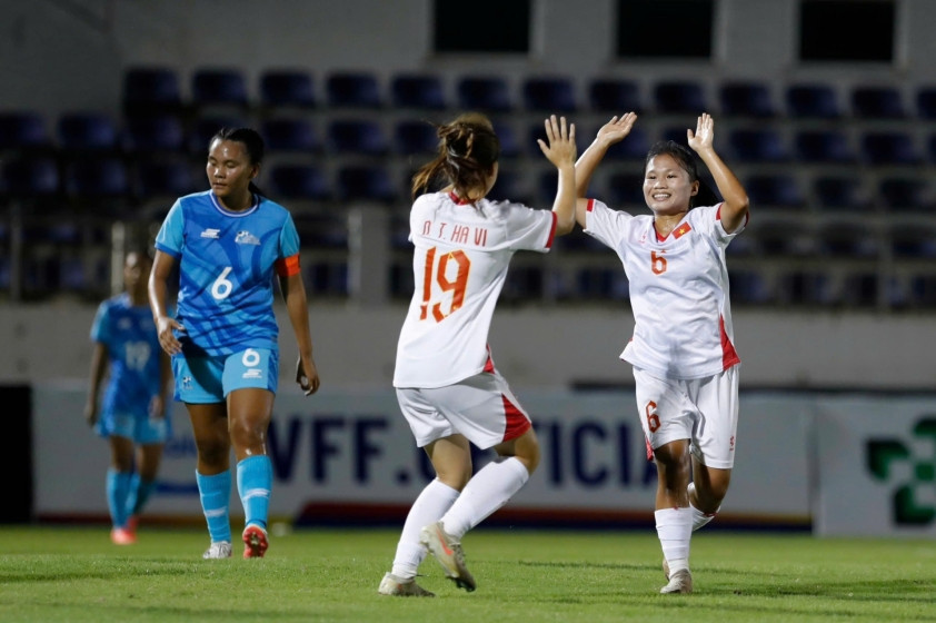 13-tuyen-nu-u17vn.jpg